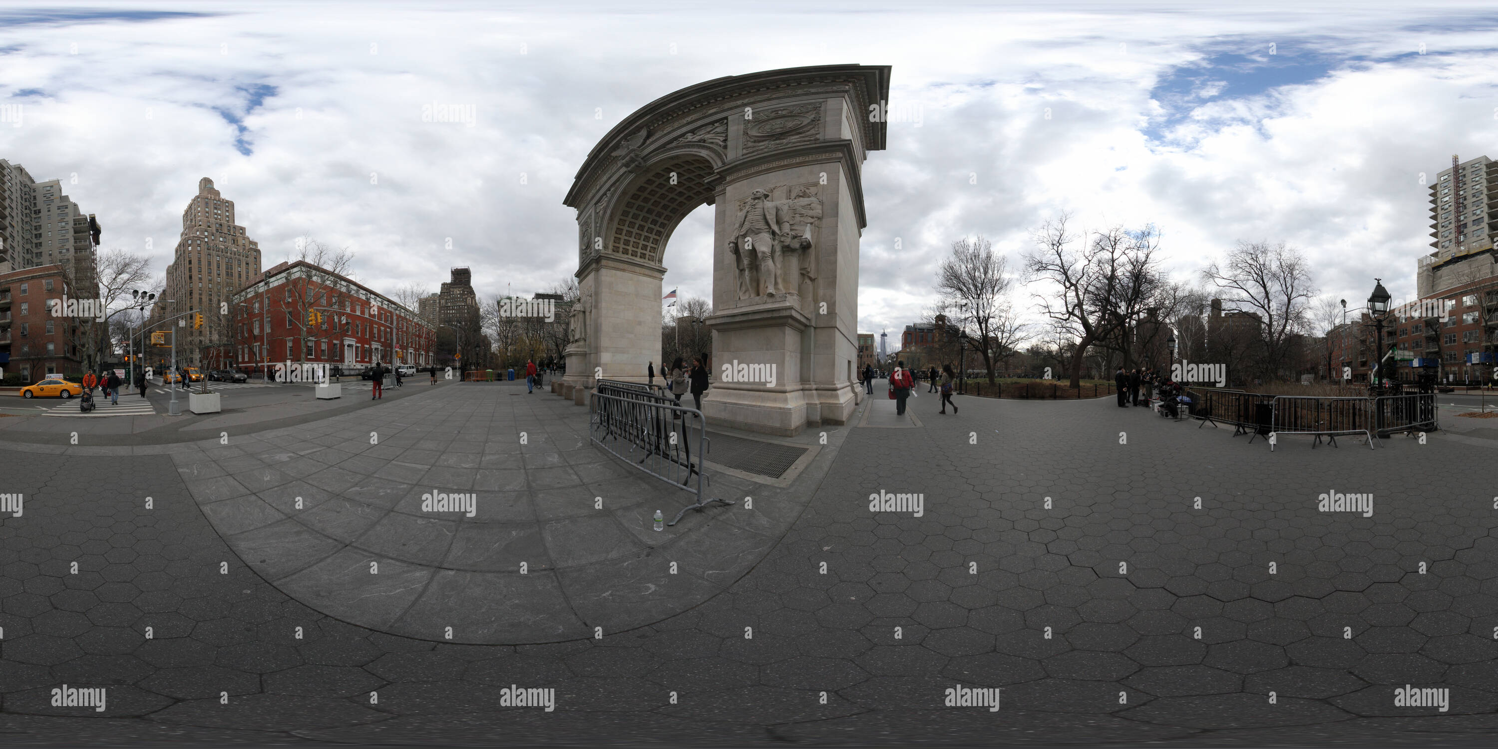 Visualizzazione panoramica a 360 gradi di Washington Square Park - Primavera 2