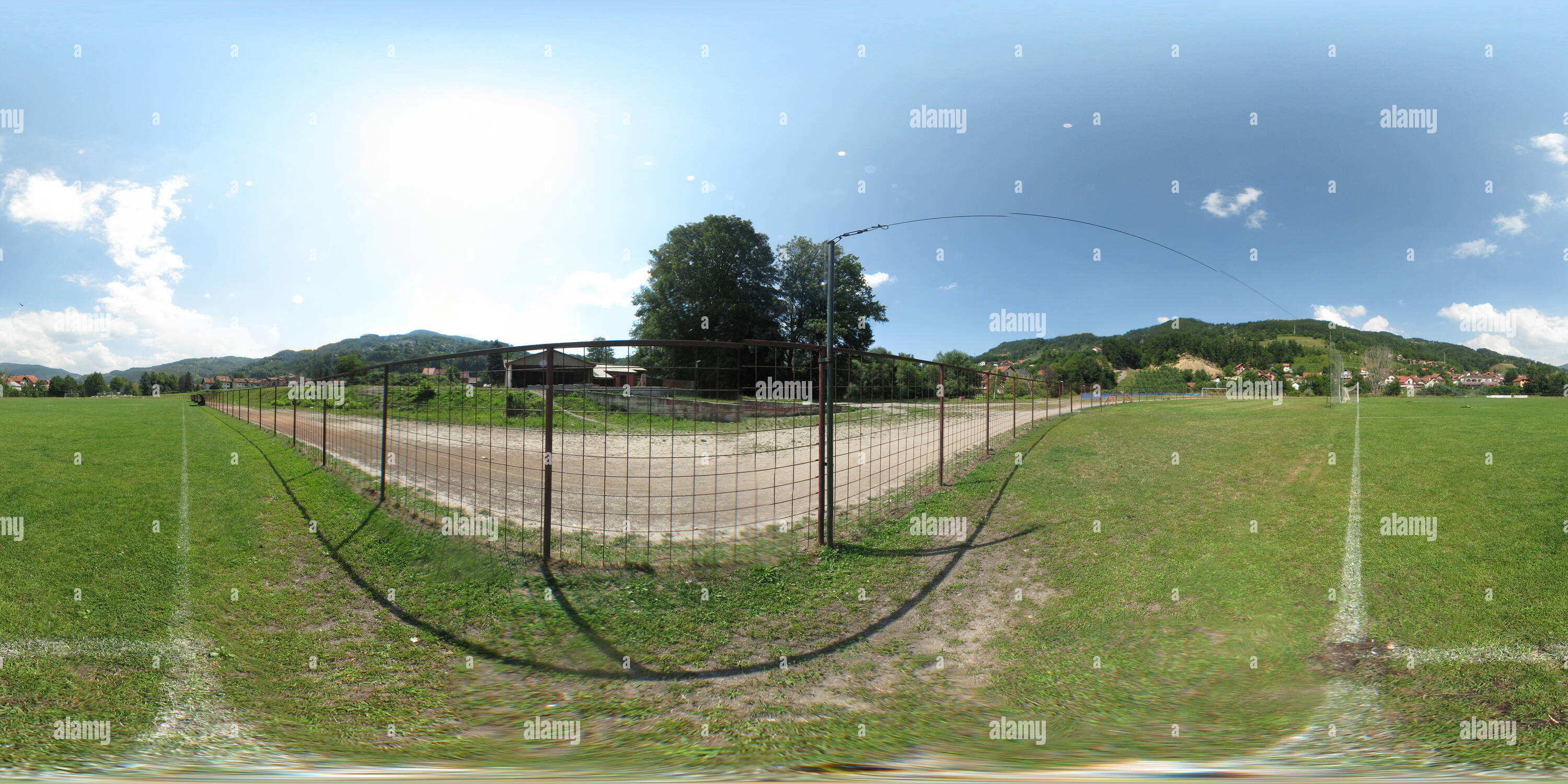 Visualizzazione panoramica a 360 gradi di Ivanjica - Jelica Polje Campo di calcio (angolo)