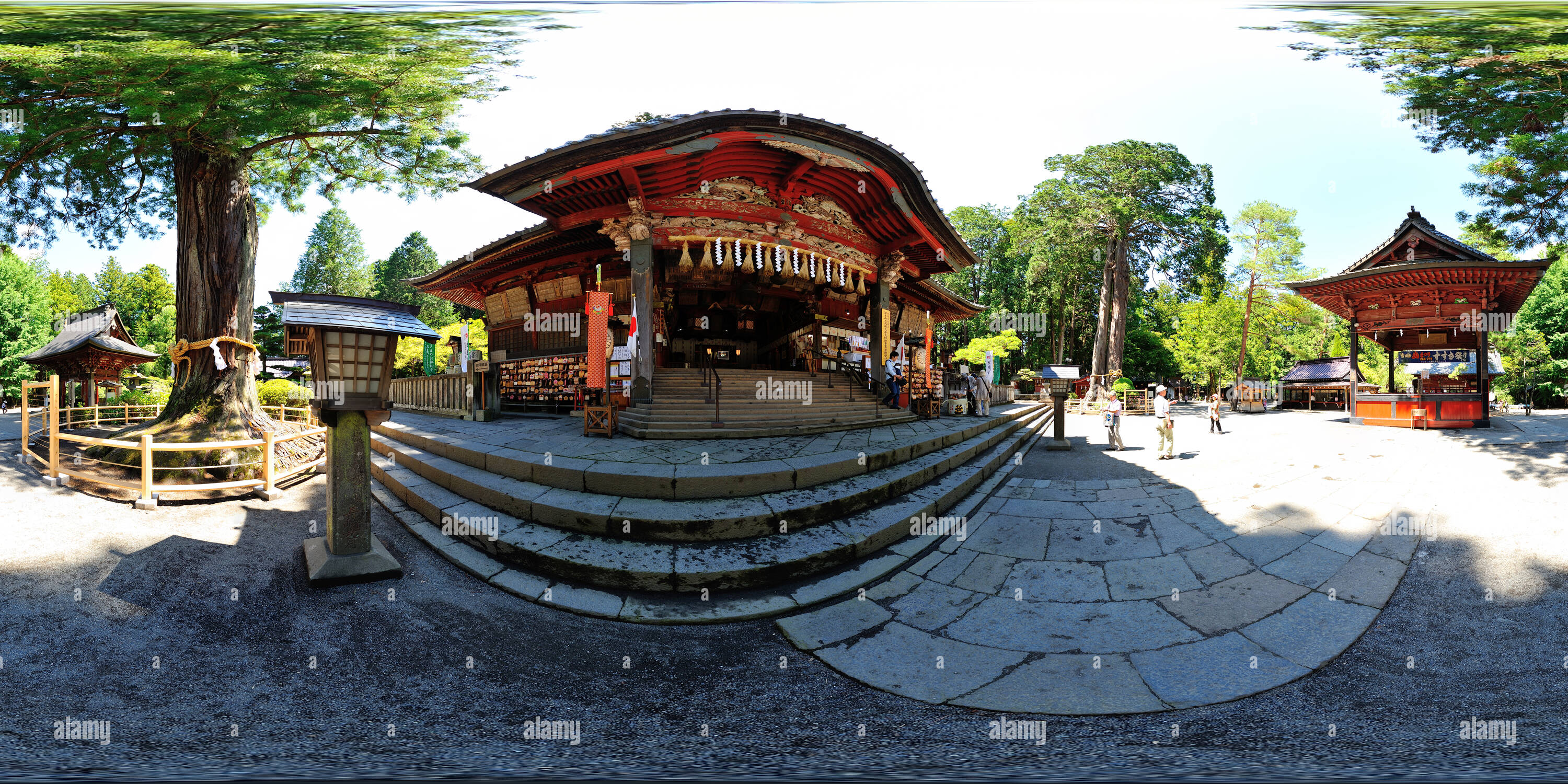 Visualizzazione panoramica a 360 gradi di Kitaguchi hongu fuji sengen jinja 2