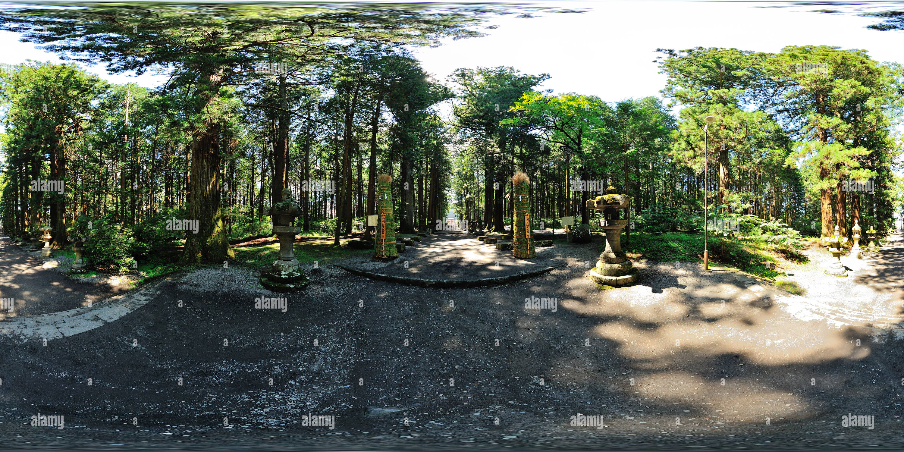 Visualizzazione panoramica a 360 gradi di Kitaguchi hongu fuji sengen jinja 1