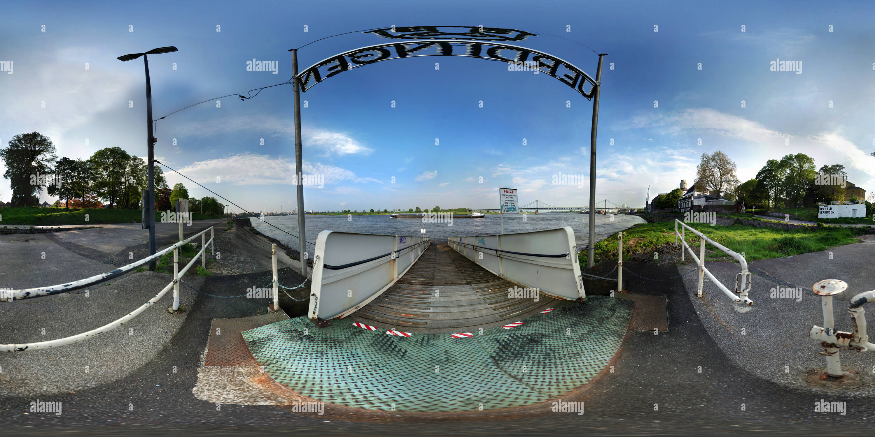 Visualizzazione panoramica a 360 gradi di Con SEDE IN KREFELD-UERDINGEN ponton molo ponte