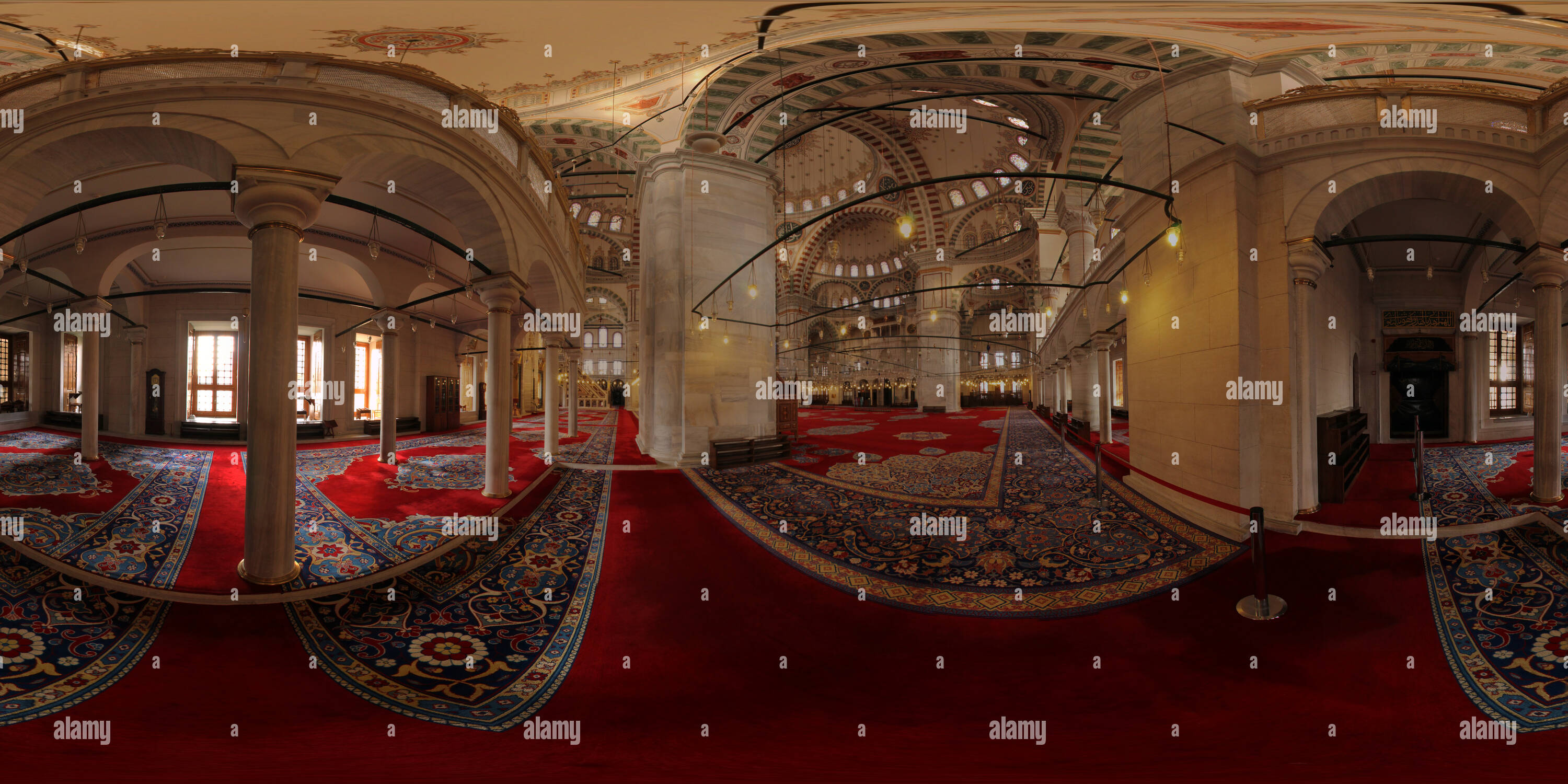 Visualizzazione panoramica a 360 gradi di La Moschea Fatih