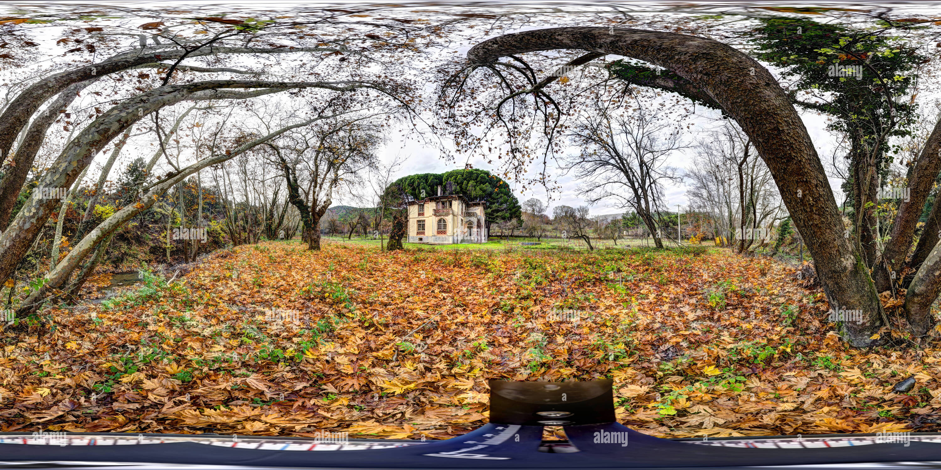 Visualizzazione panoramica a 360 gradi di Abbandonato Balya lead di solfuro di zinco sito minerario villa francese