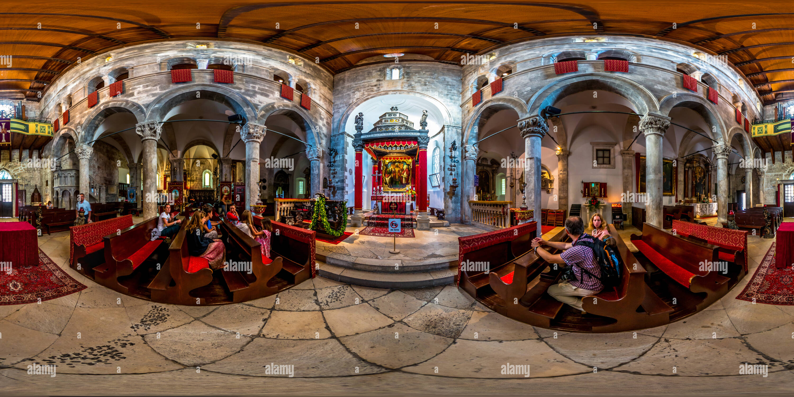 Visualizzazione panoramica a 360 gradi di Cattedrale di San Marco