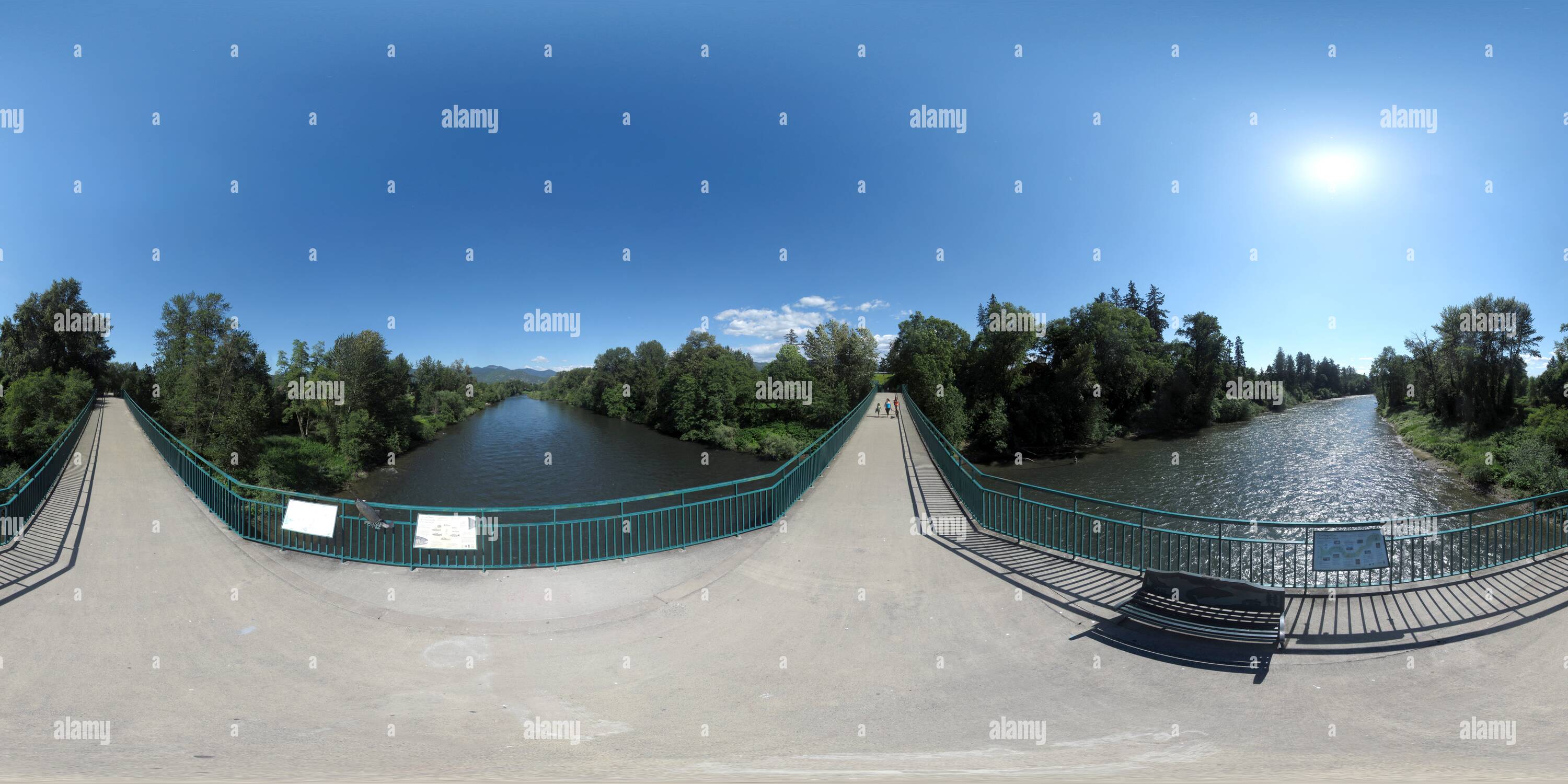 Visualizzazione panoramica a 360 gradi di Rogue River - Reinhart parco dei volontari