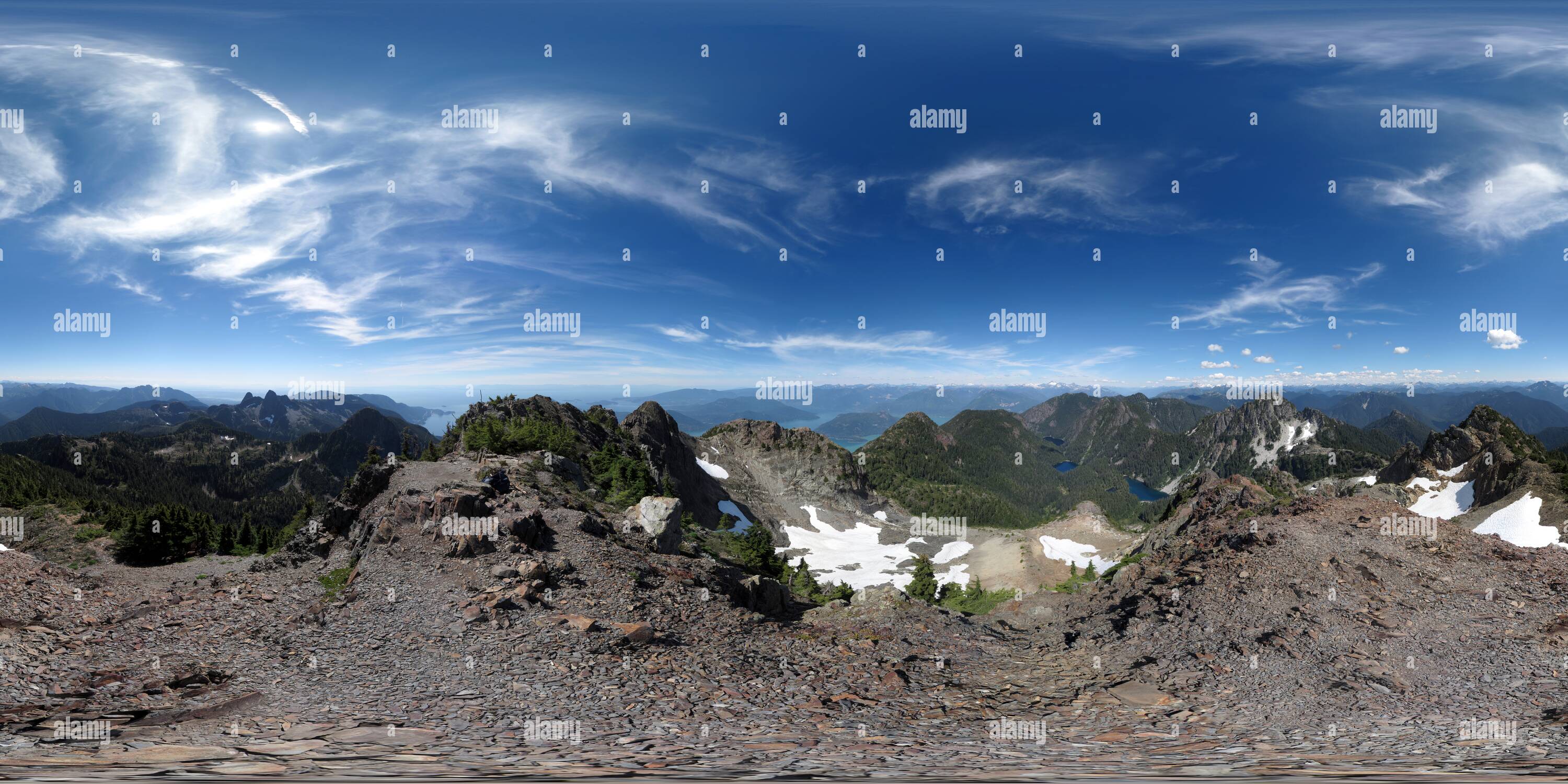 Visualizzazione panoramica a 360 gradi di Brunswick Mountain (1785m/5856') summit