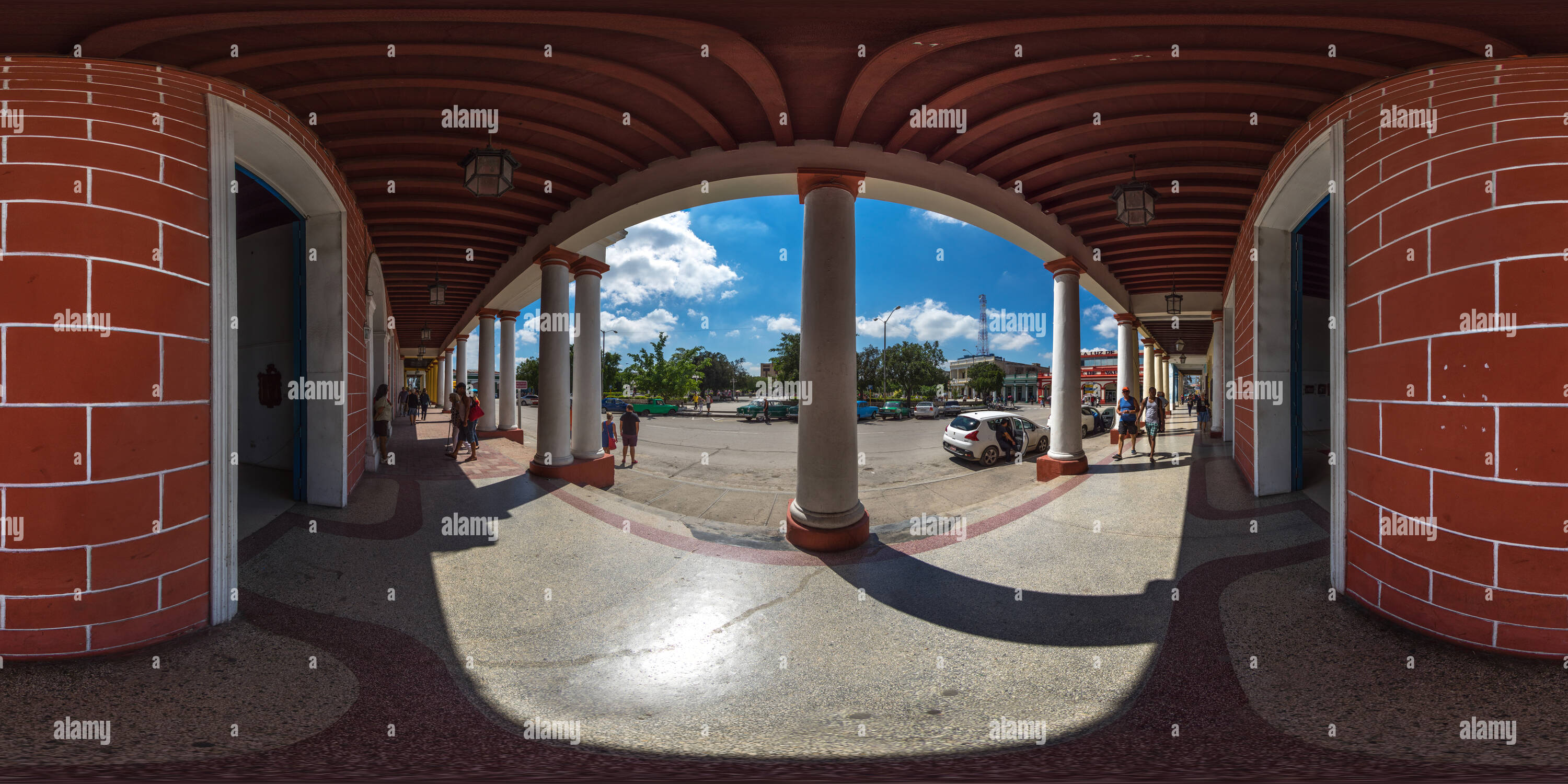 Visualizzazione panoramica a 360 gradi di Museo Provincial de Historia Holguin Kuba 5