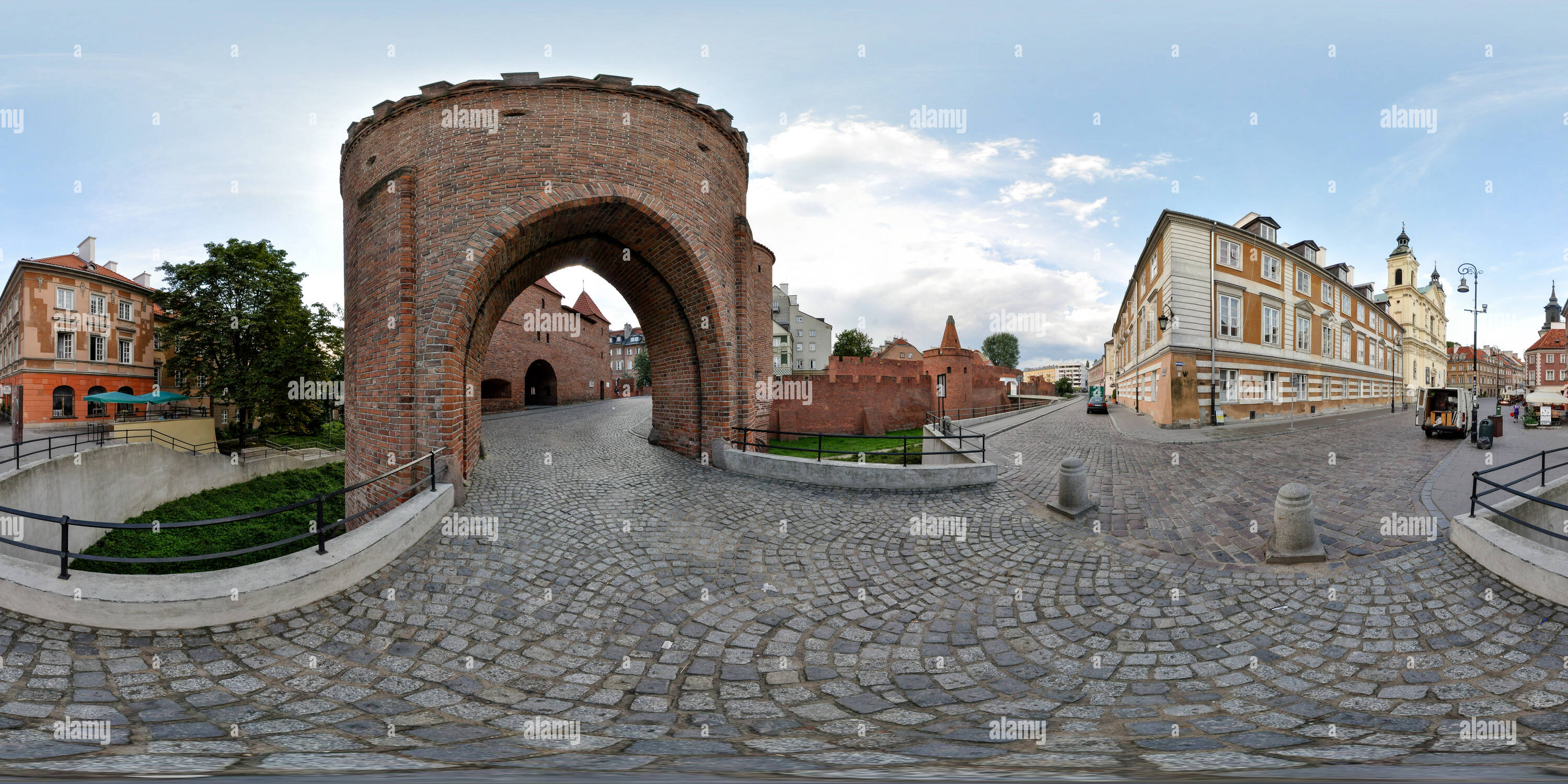 Visualizzazione panoramica a 360 gradi di Nowomiejska 23 Warszawa Pologne