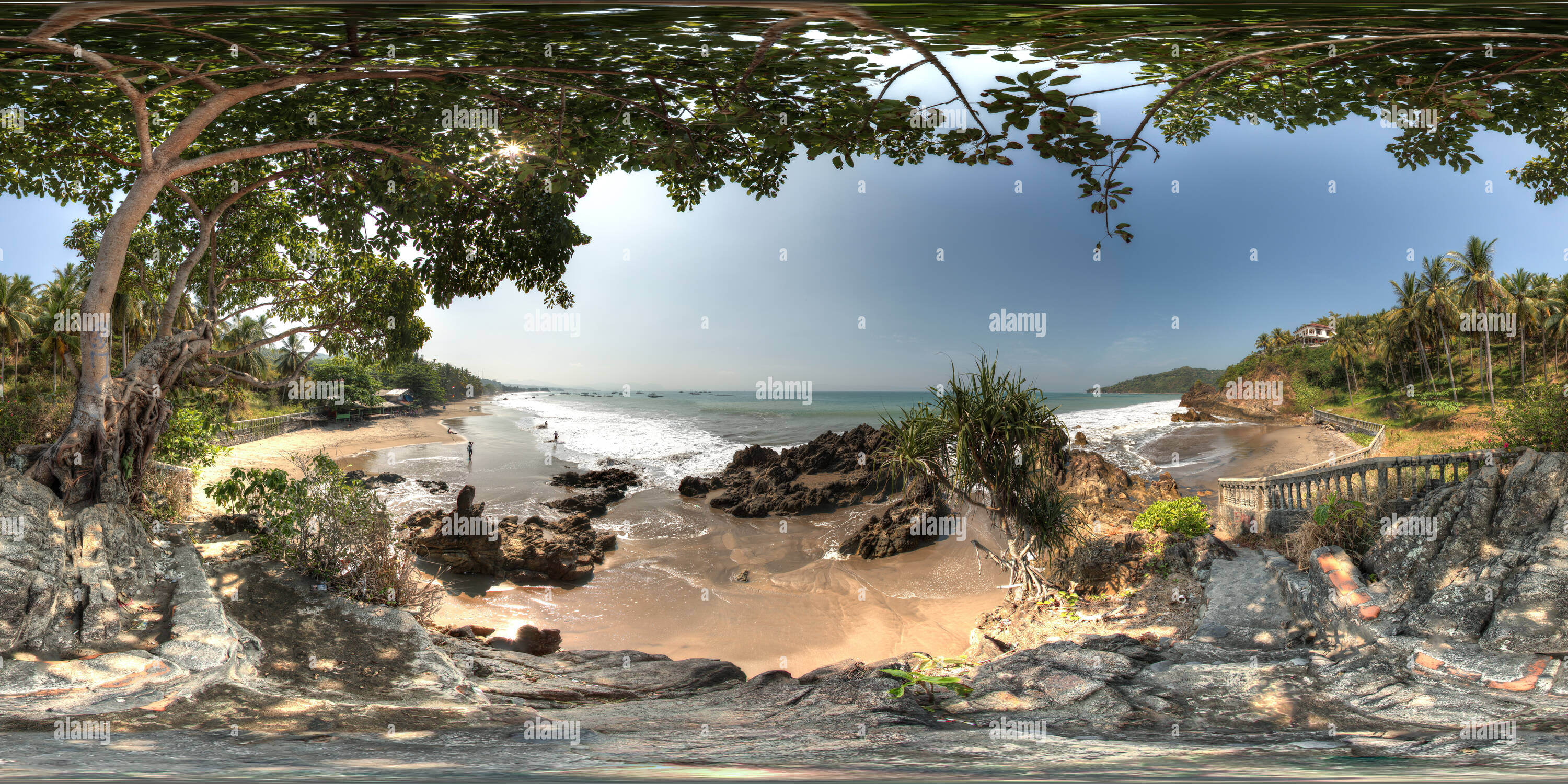 Visualizzazione panoramica a 360 gradi di Sotto la struttura ad albero Karang Hadji Beach