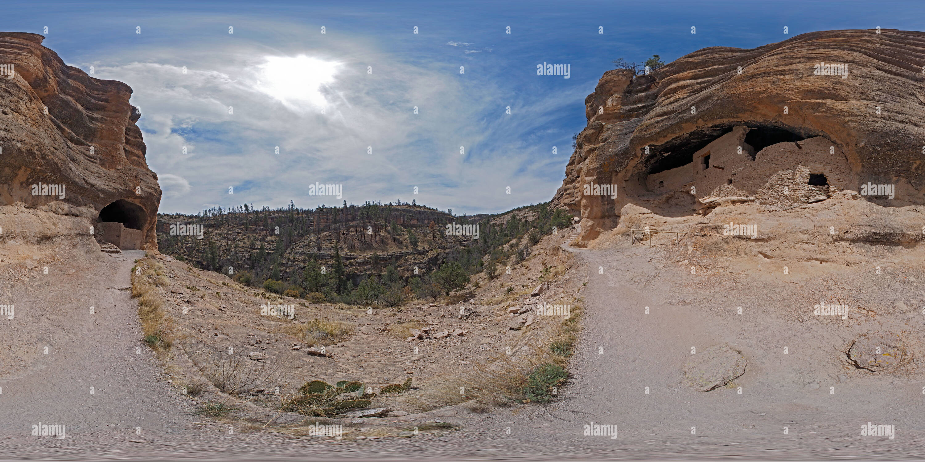 Visualizzazione panoramica a 360 gradi di Gila Cliff Dwellings National Monument