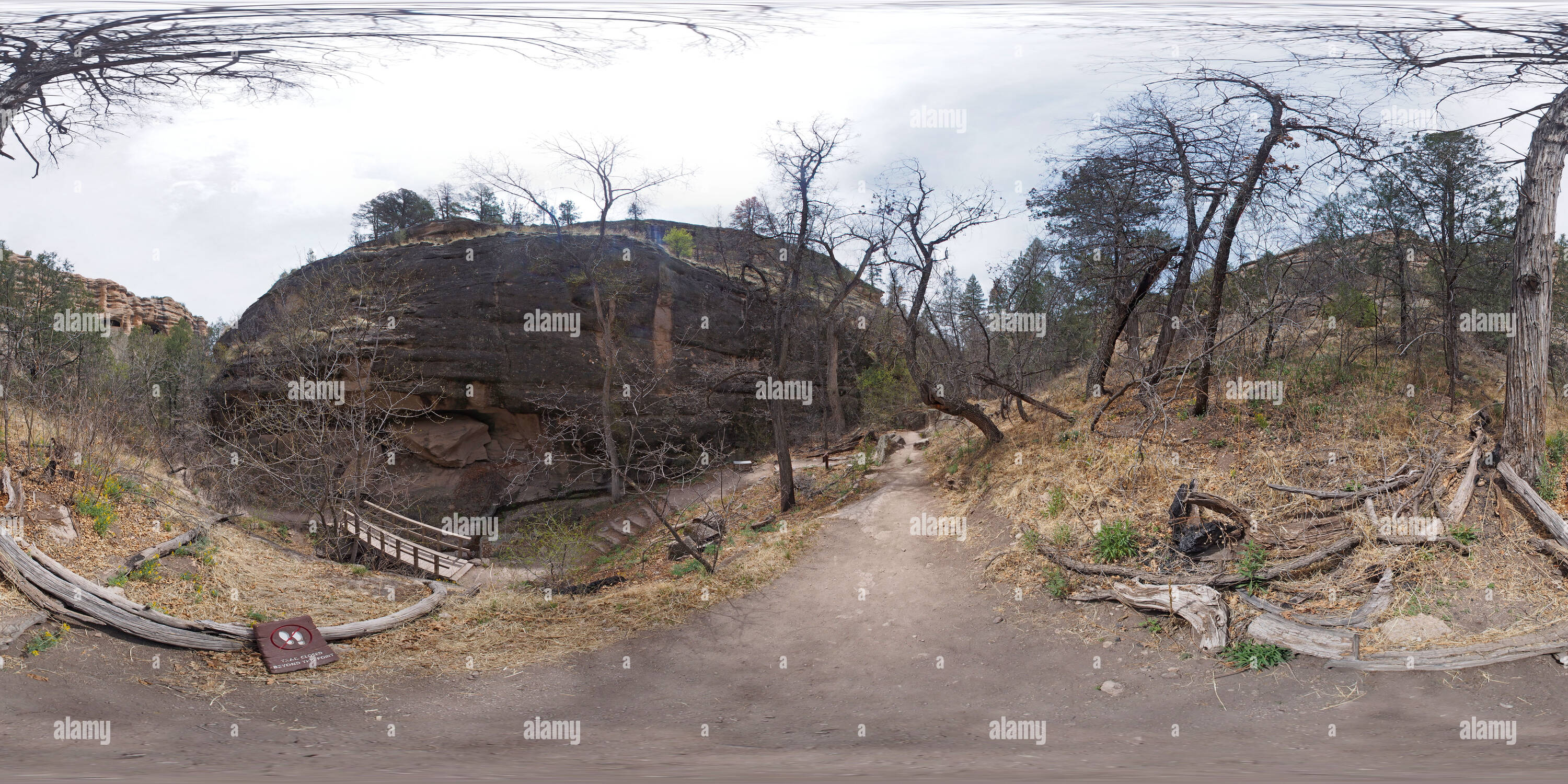 Visualizzazione panoramica a 360 gradi di Sentiero fino Cliff abitante di Canyon