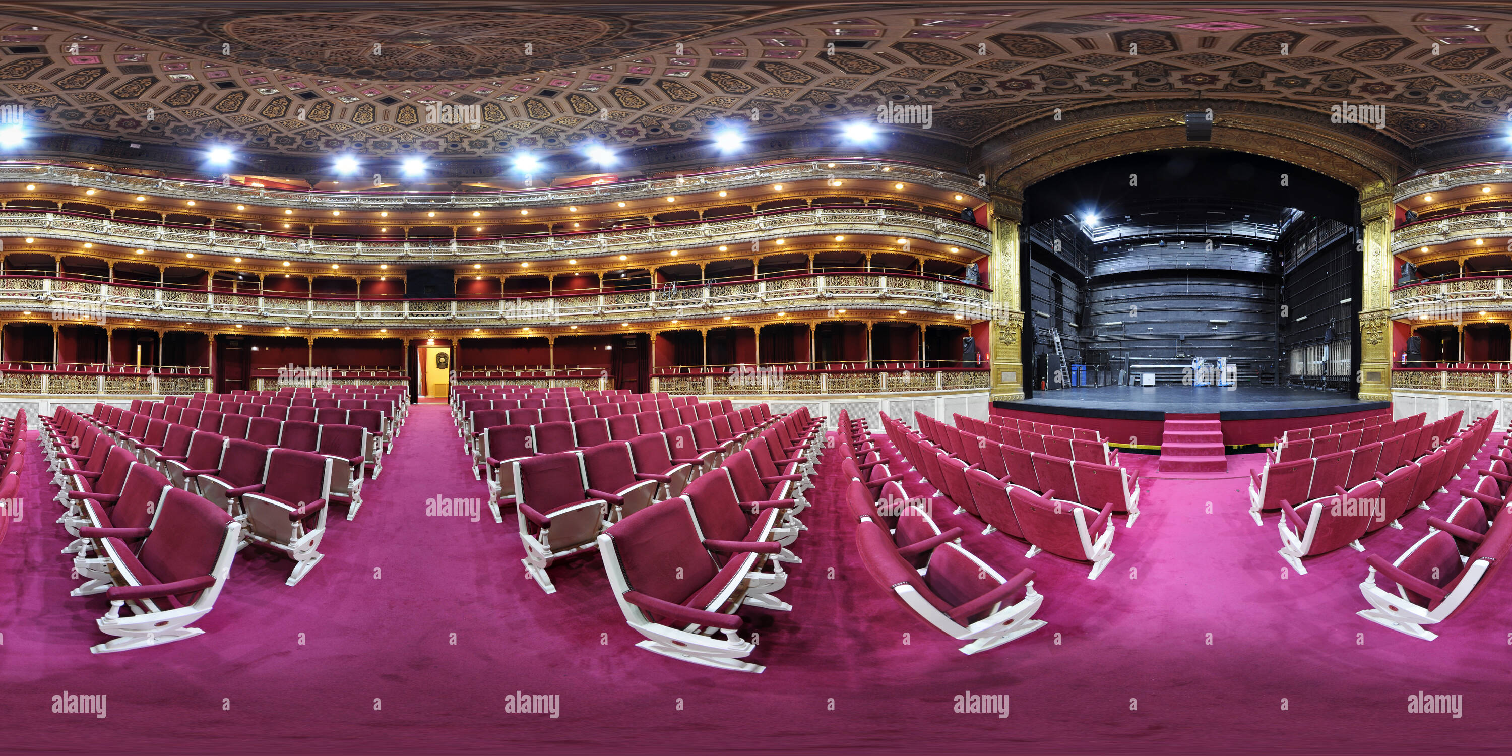 Visualizzazione panoramica a 360 gradi di Teatro María Guerrero