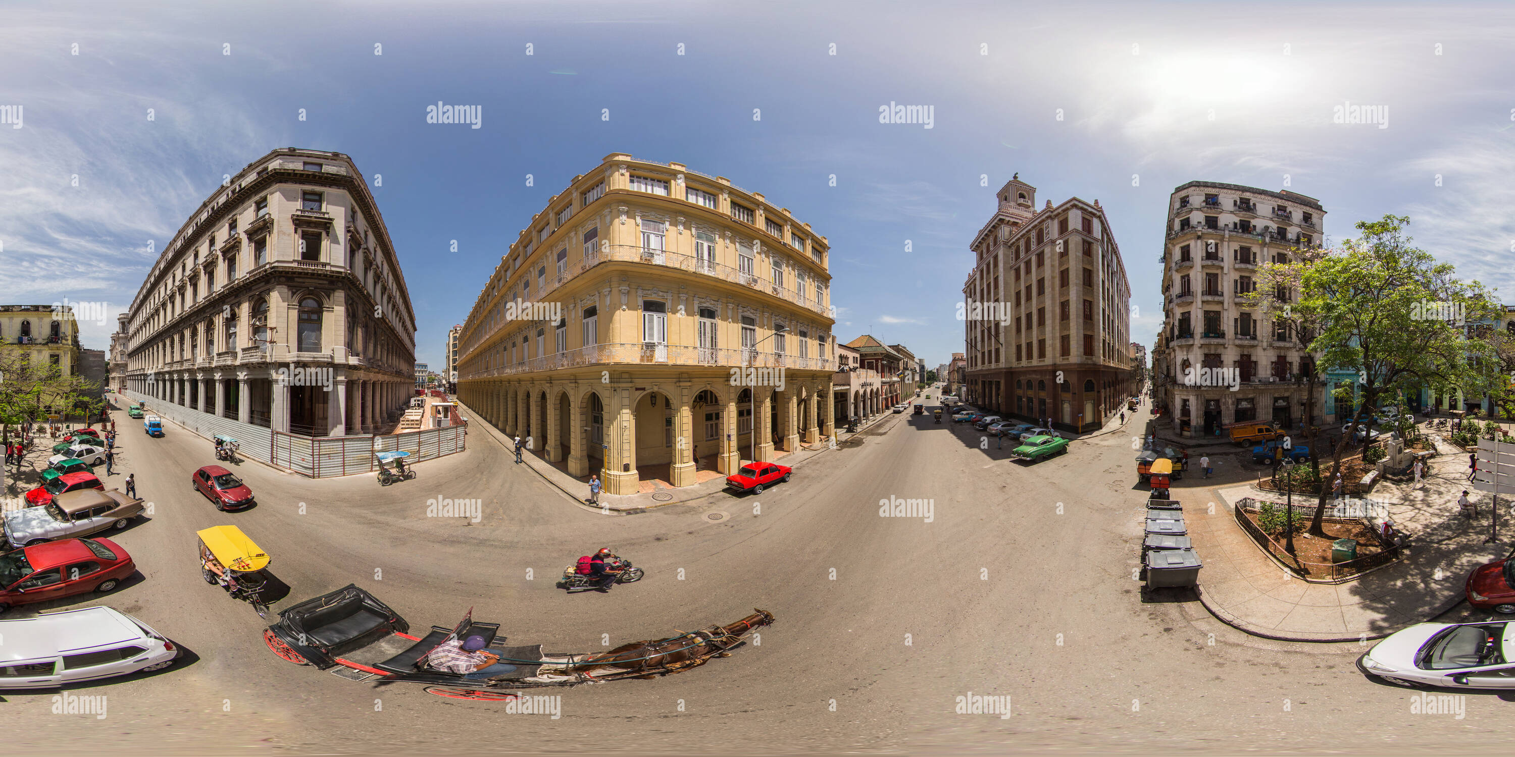 Visualizzazione panoramica a 360 gradi di Originale di Rum Bacardi Building Avenida Belgica Havana Cuba