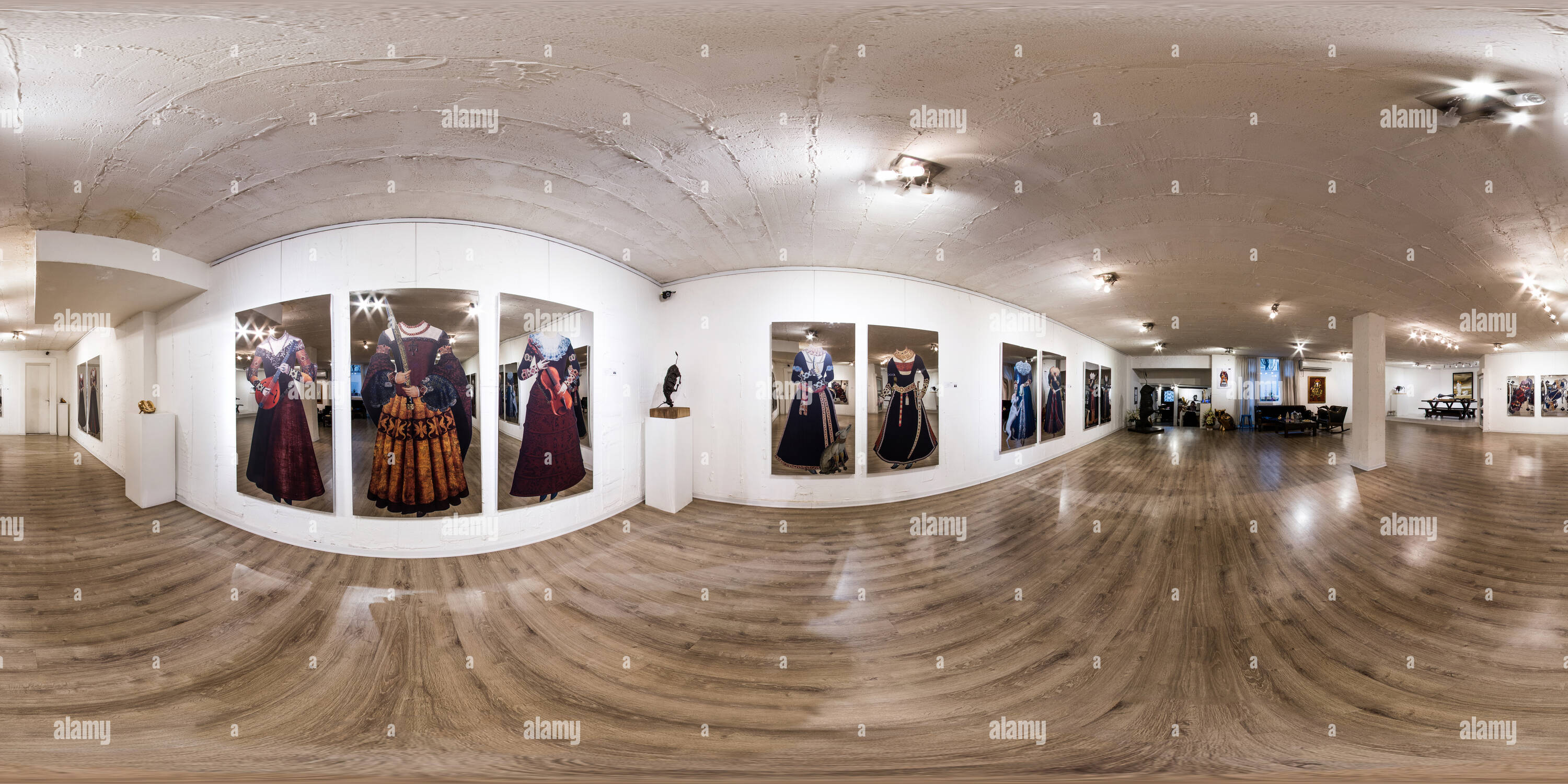 Visualizzazione panoramica a 360 gradi di Arte Seyhoun Gallry Jan 2016 Cullino Nazari Ultima Musica In Eden 02