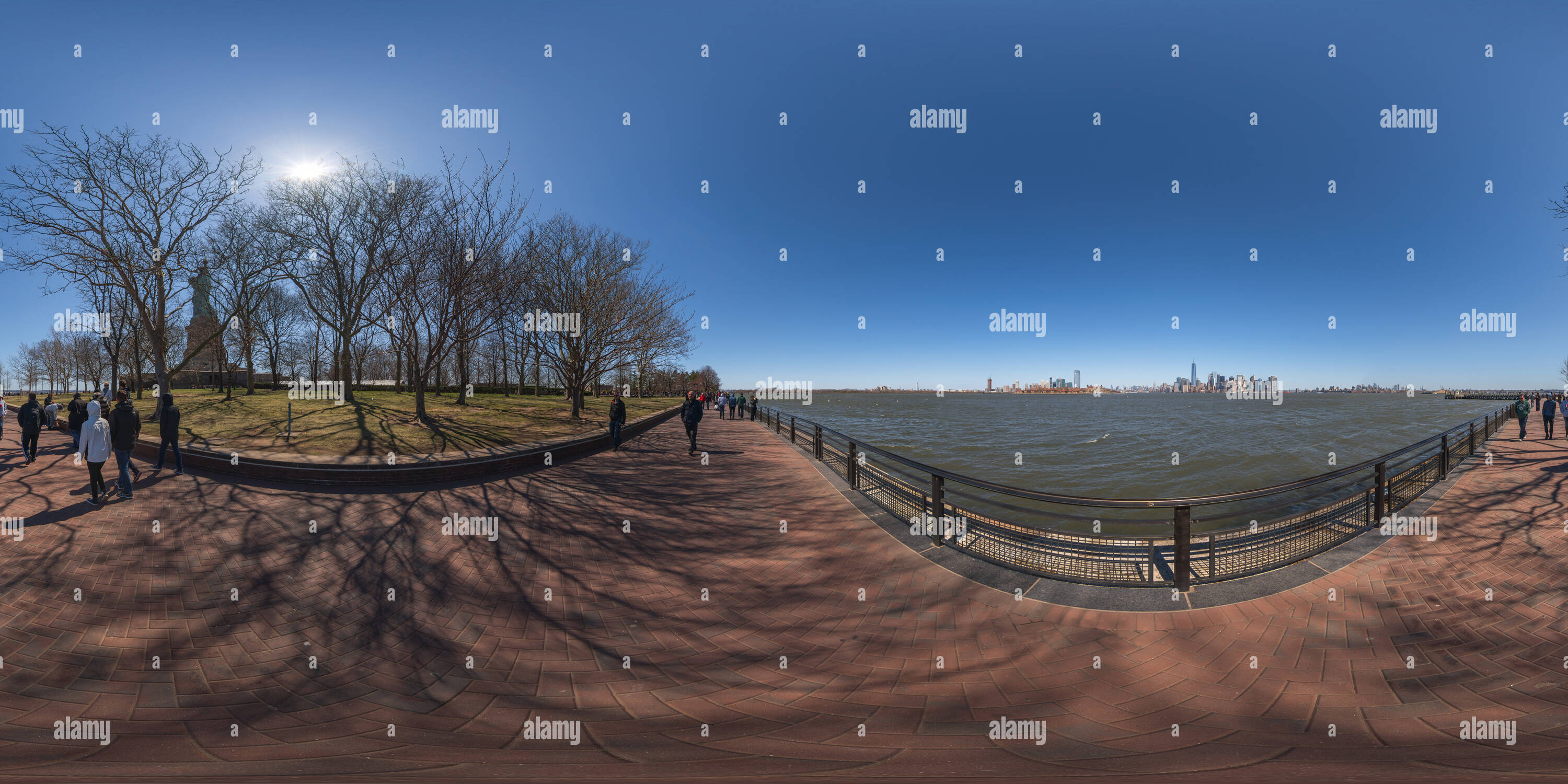 Visualizzazione panoramica a 360 gradi di Statua della Libertà, monumento nazionale, Liberty Island