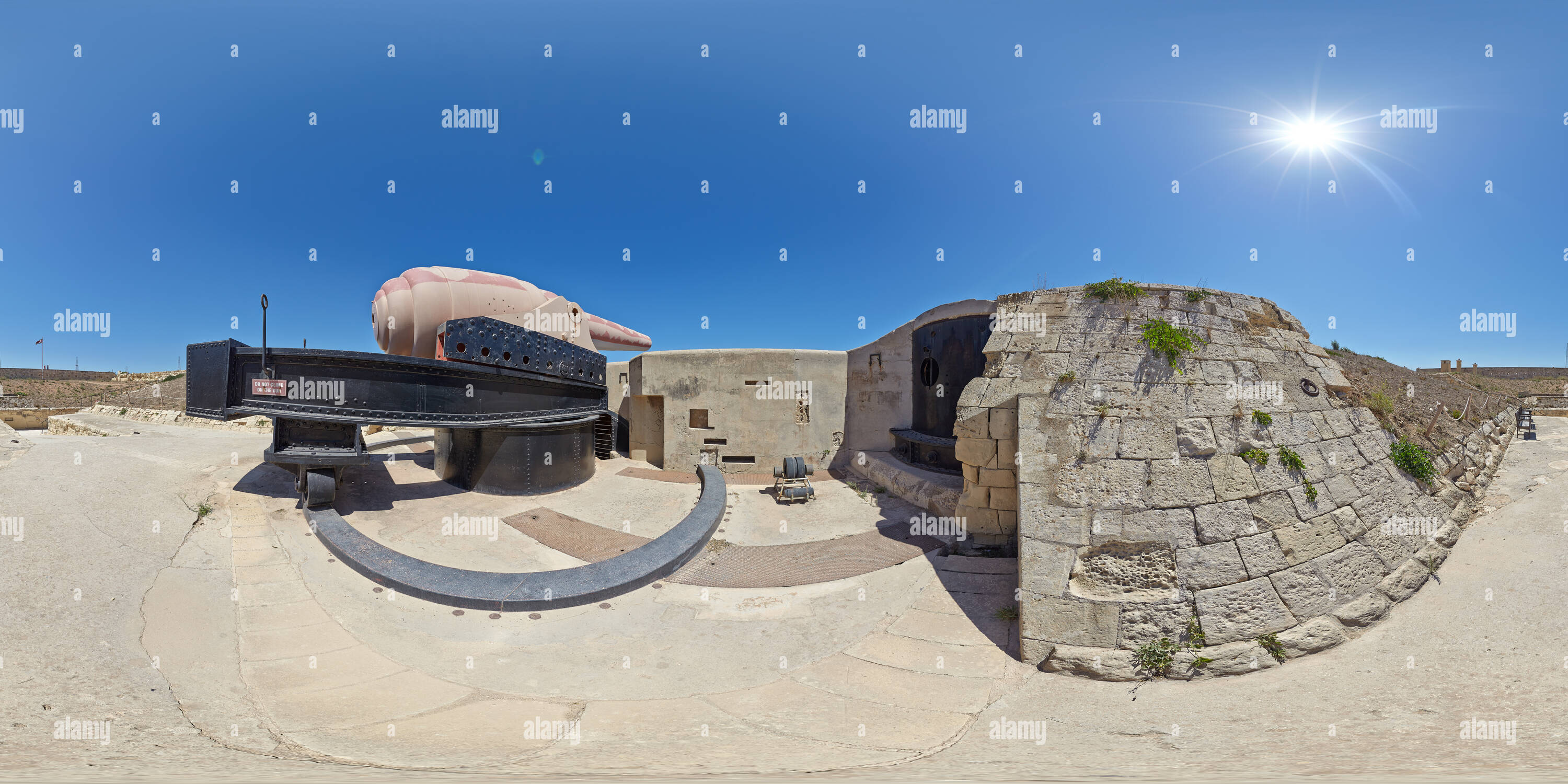 Visualizzazione panoramica a 360 gradi di Forte Rinella - 100-ton gun