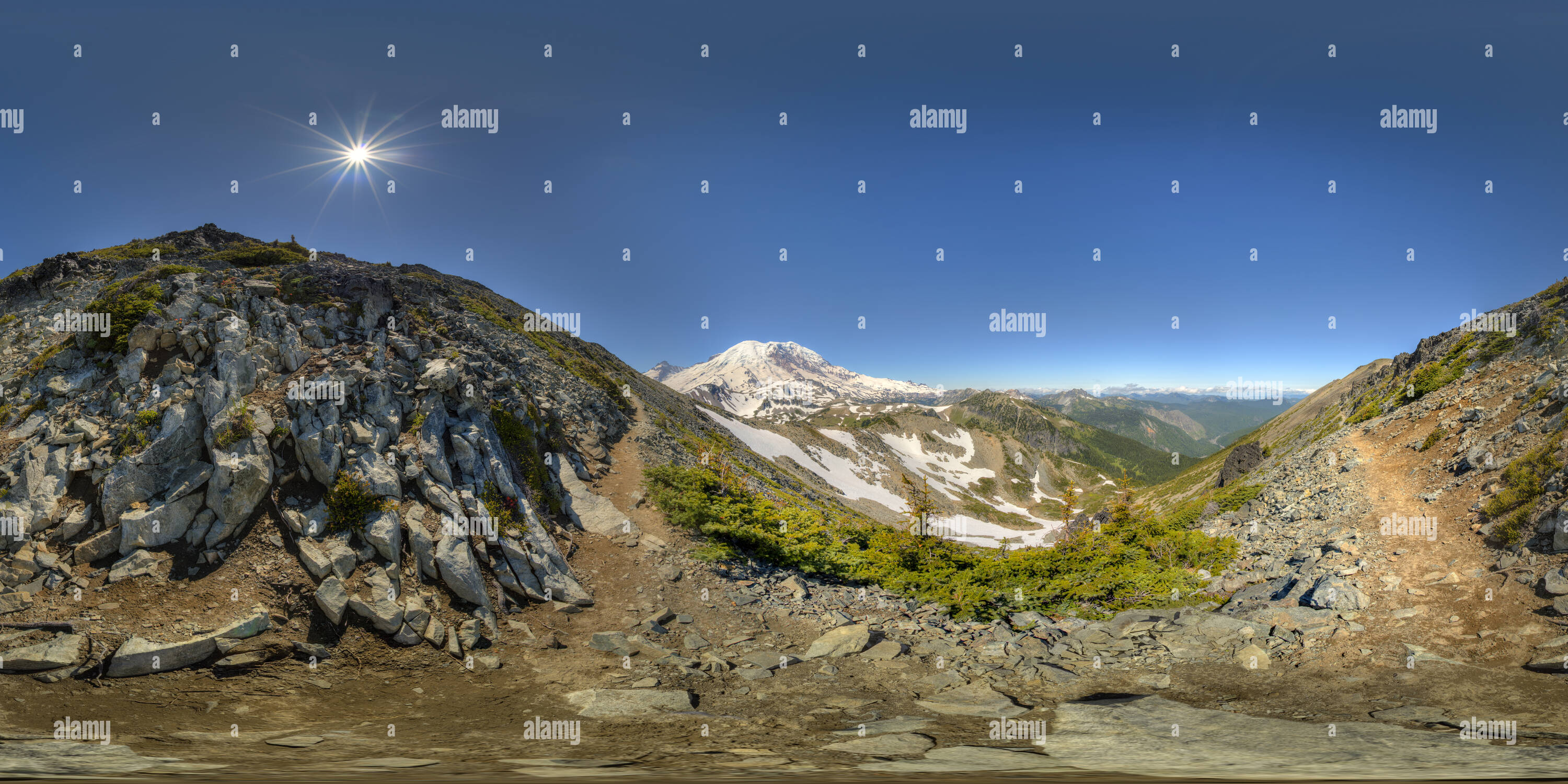 Visualizzazione panoramica a 360 gradi di Montare Fremont Lookout Trail, Mt. Rainier National Park, stato di WA