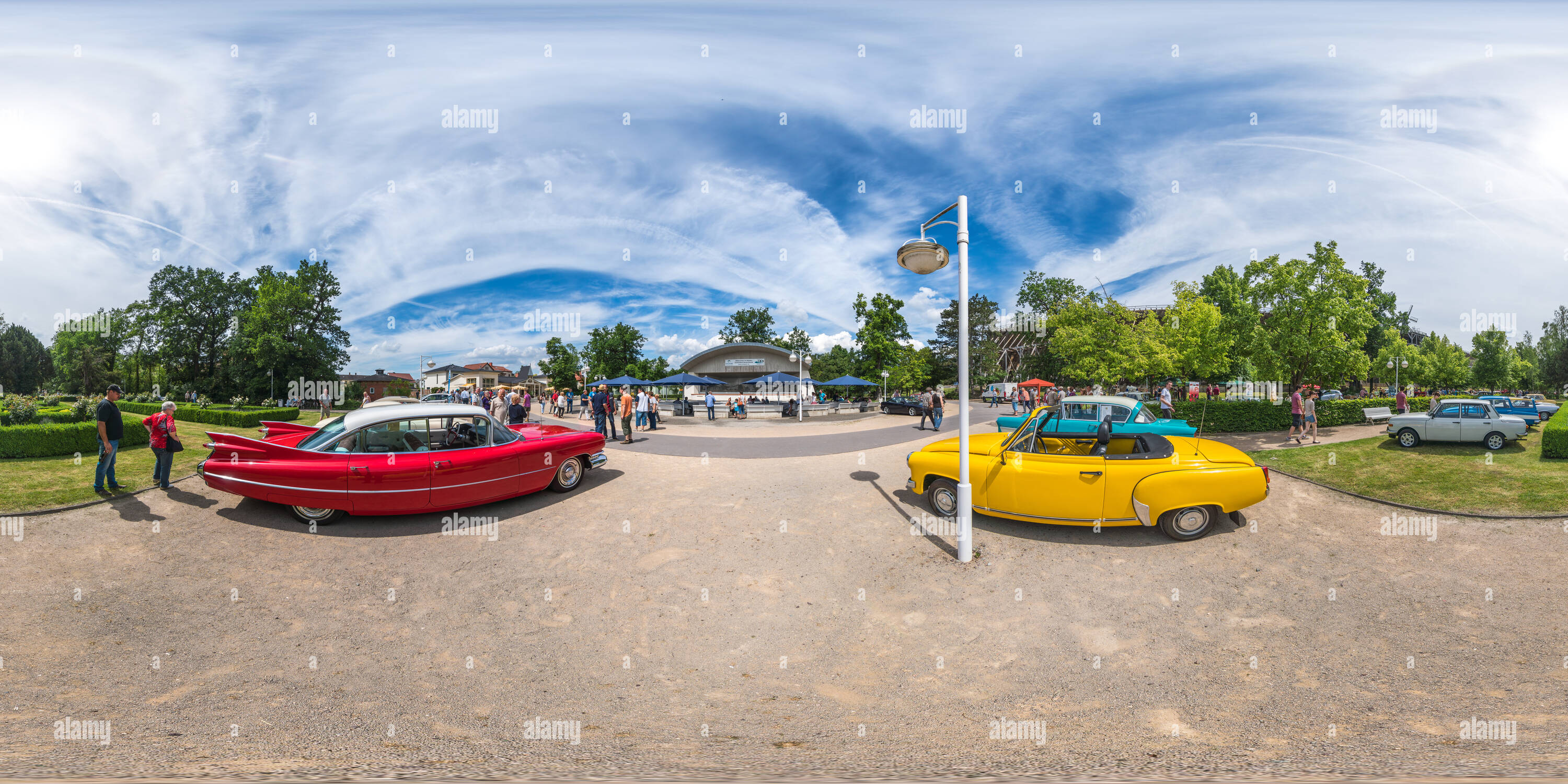 Visualizzazione panoramica a 360 gradi di Schönebeck, Kurpark, oldtimer