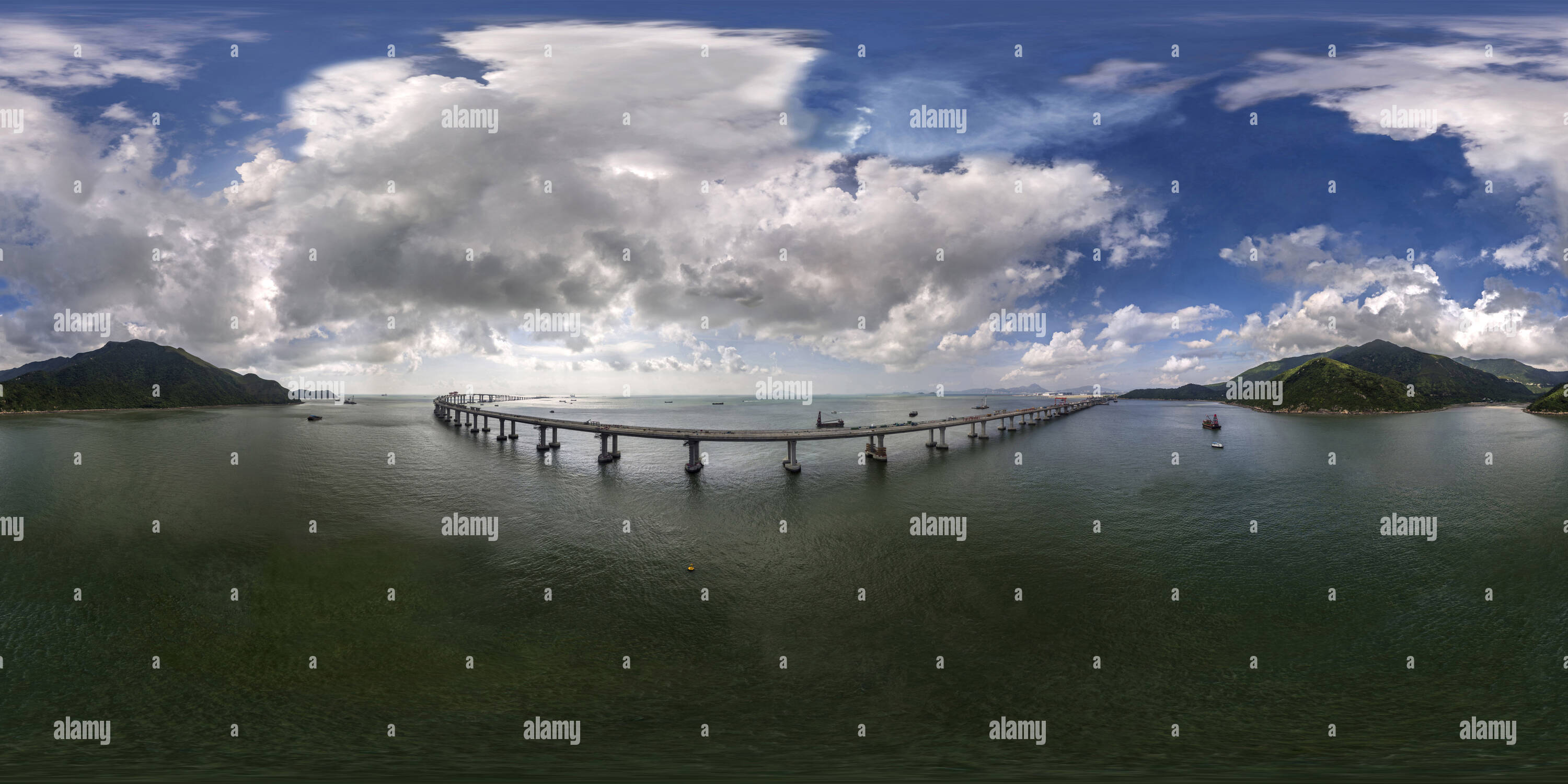 Visualizzazione panoramica a 360 gradi di Hongkong-Zhuhai-ponte di Macao(大嶼山港珠澳大橋), Sham Wat Wan, l'Isola di Lantau, HK