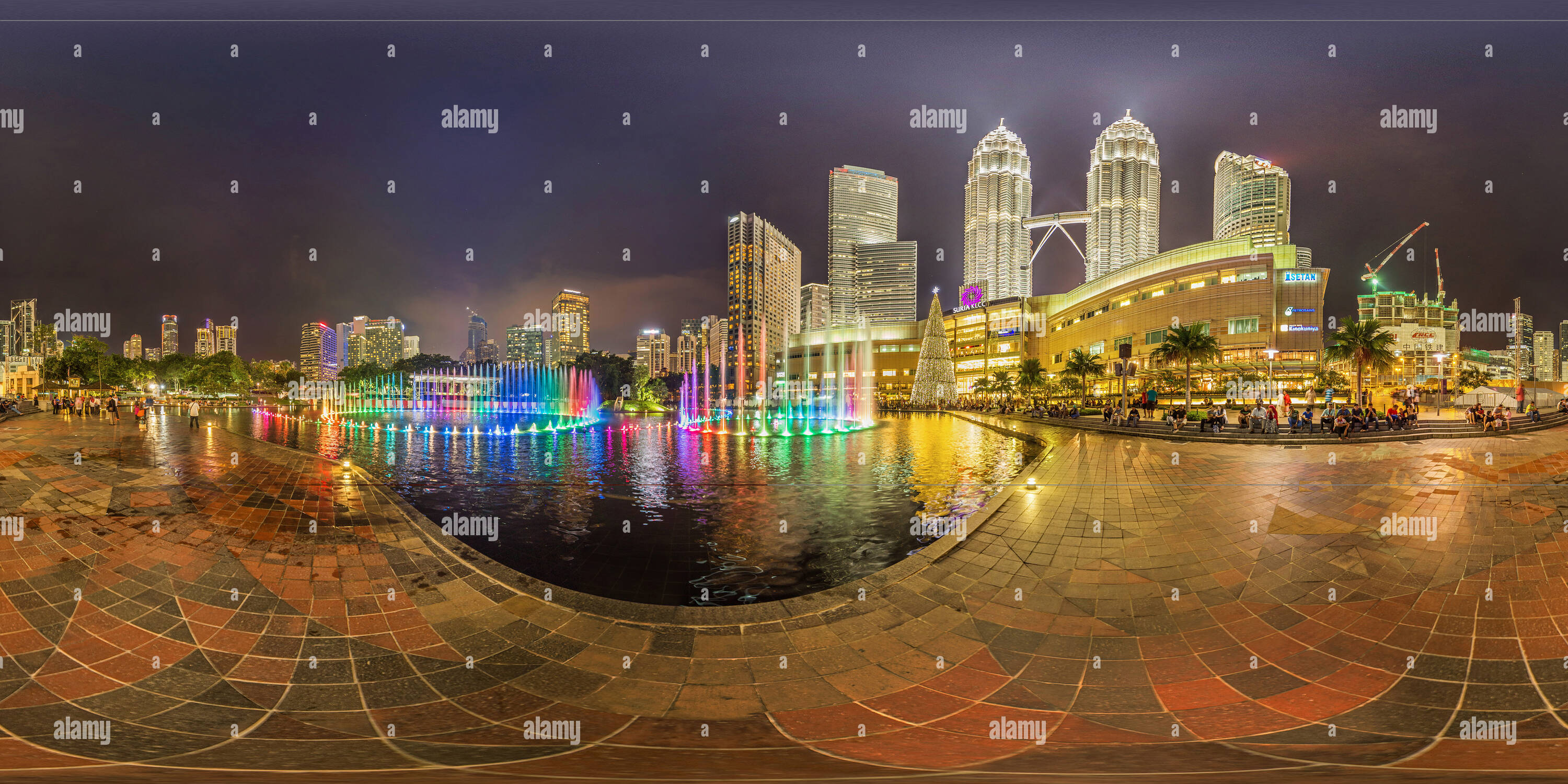 Visualizzazione panoramica a 360 gradi di MALAYSIA - Kuala Lumpur fontane di natale 1