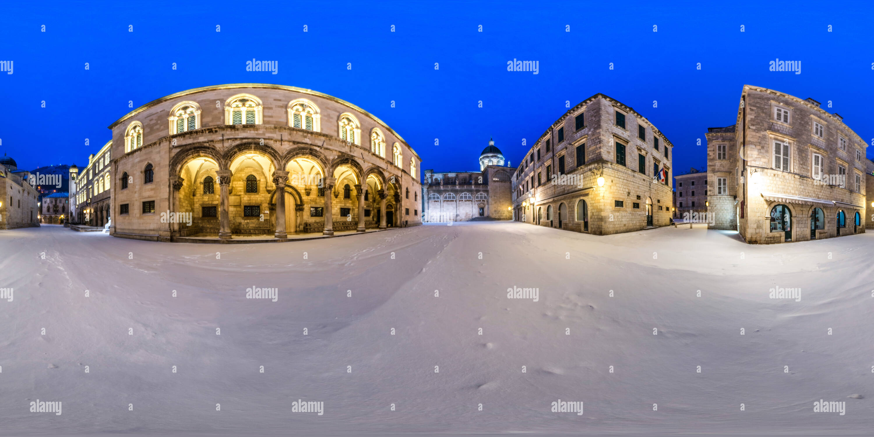 Visualizzazione panoramica a 360 gradi di Snowy Palazzo del Rettore, Dubrovnik, Croazia, 2017.