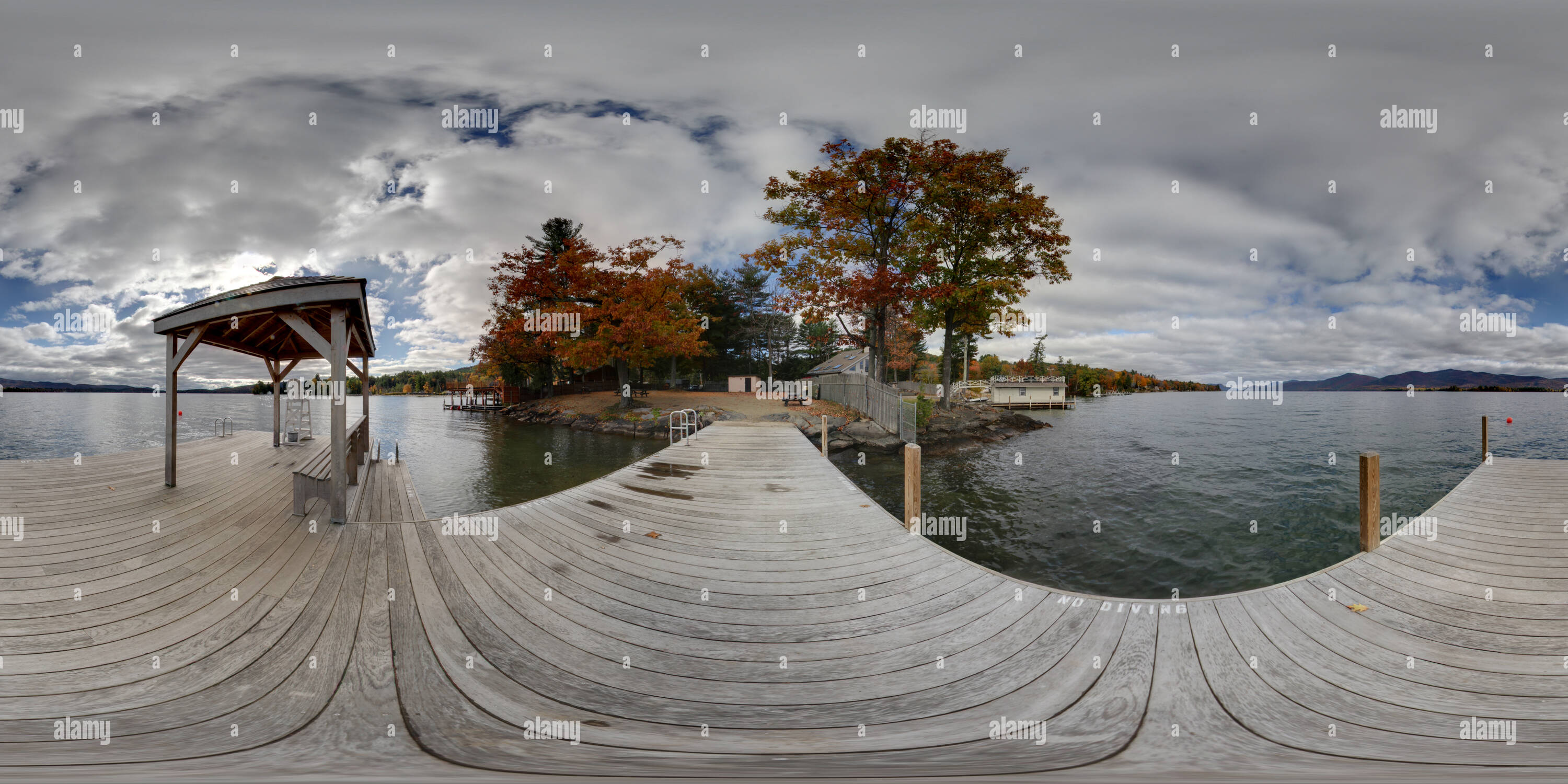 Visualizzazione panoramica a 360 gradi di Punta di diamante di Lake George NY