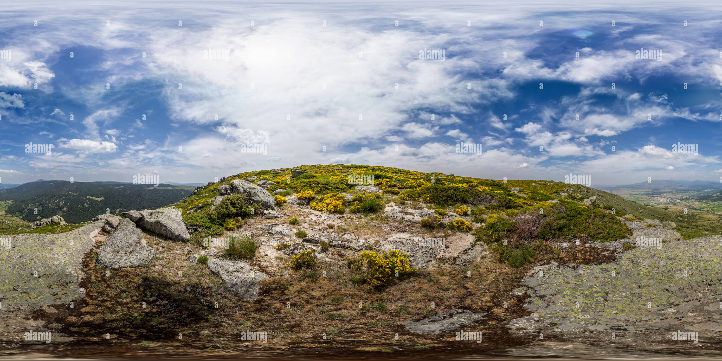 Visualizzazione panoramica a 360 gradi di El Espinar desde las alturas