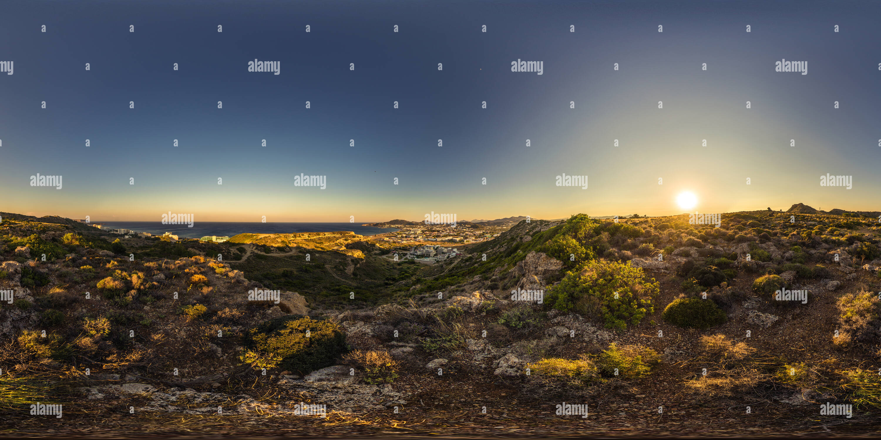 Visualizzazione panoramica a 360 gradi di Tramonto a Faliraki, Mare mediterraneo, Rodi