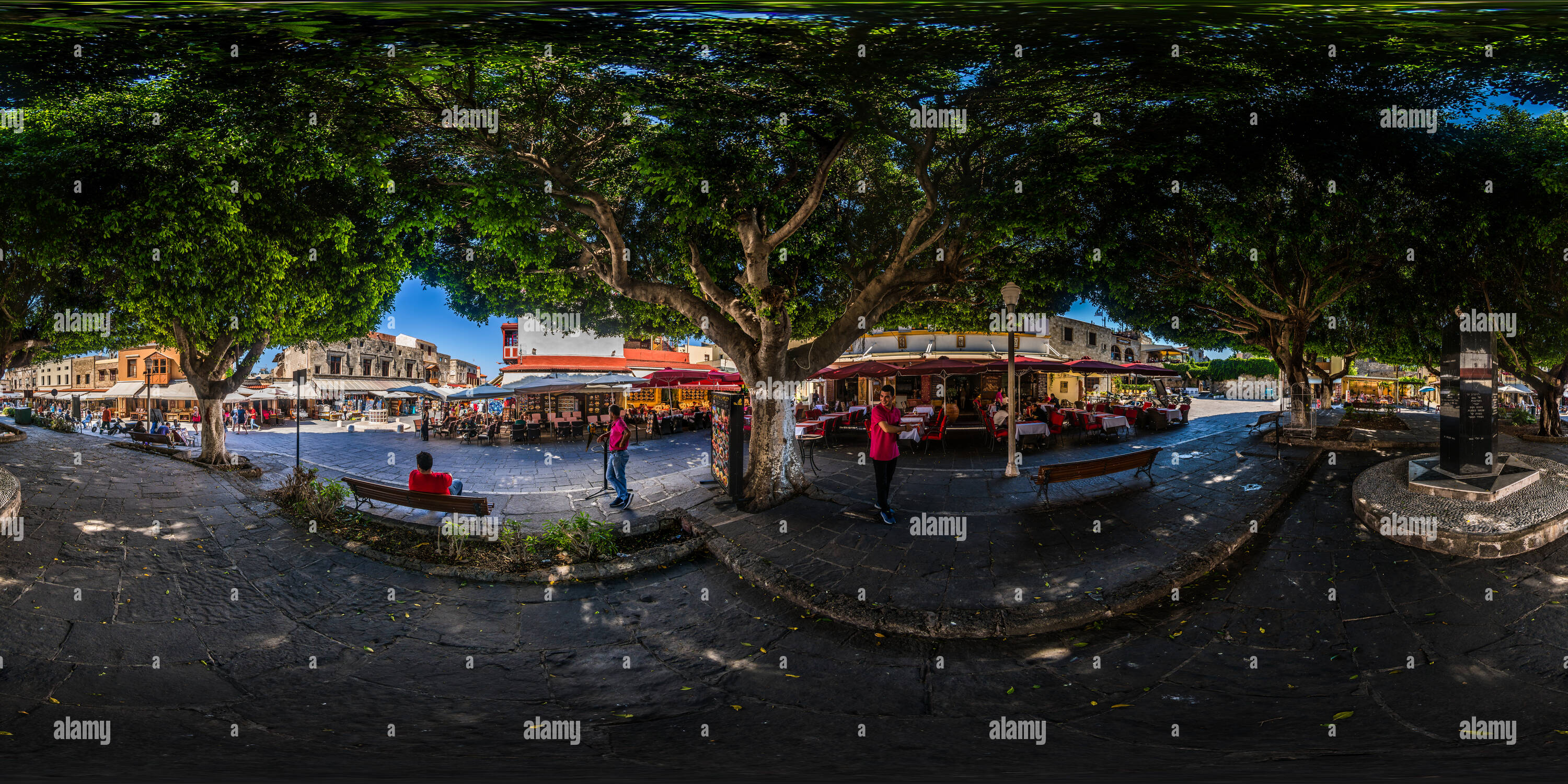 Visualizzazione panoramica a 360 gradi di Taverne nella città vecchia di Rodi