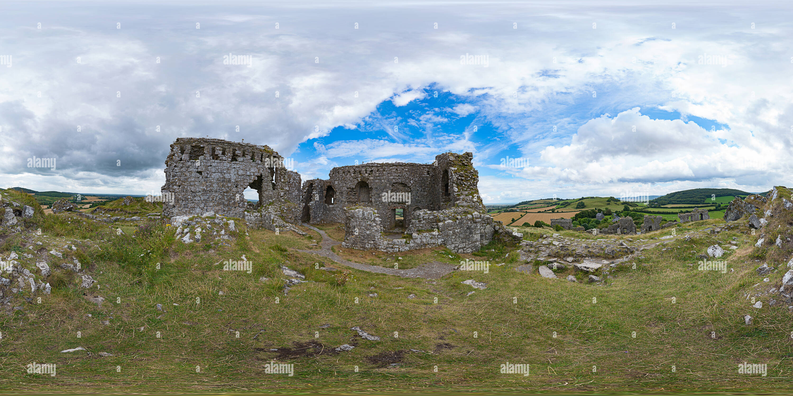 Visualizzazione panoramica a 360 gradi di Rock Of Dunamase