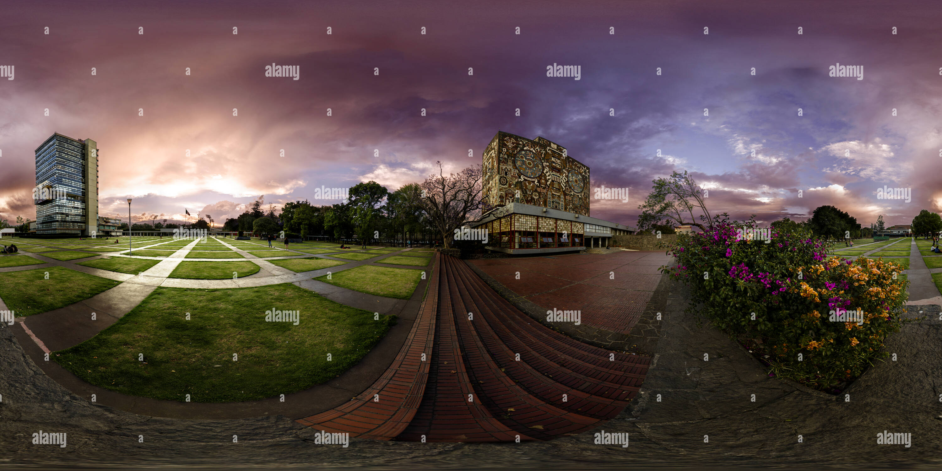Visualizzazione panoramica a 360 gradi di Biblioteca Central de la UNAM en Ciudad Universitaria