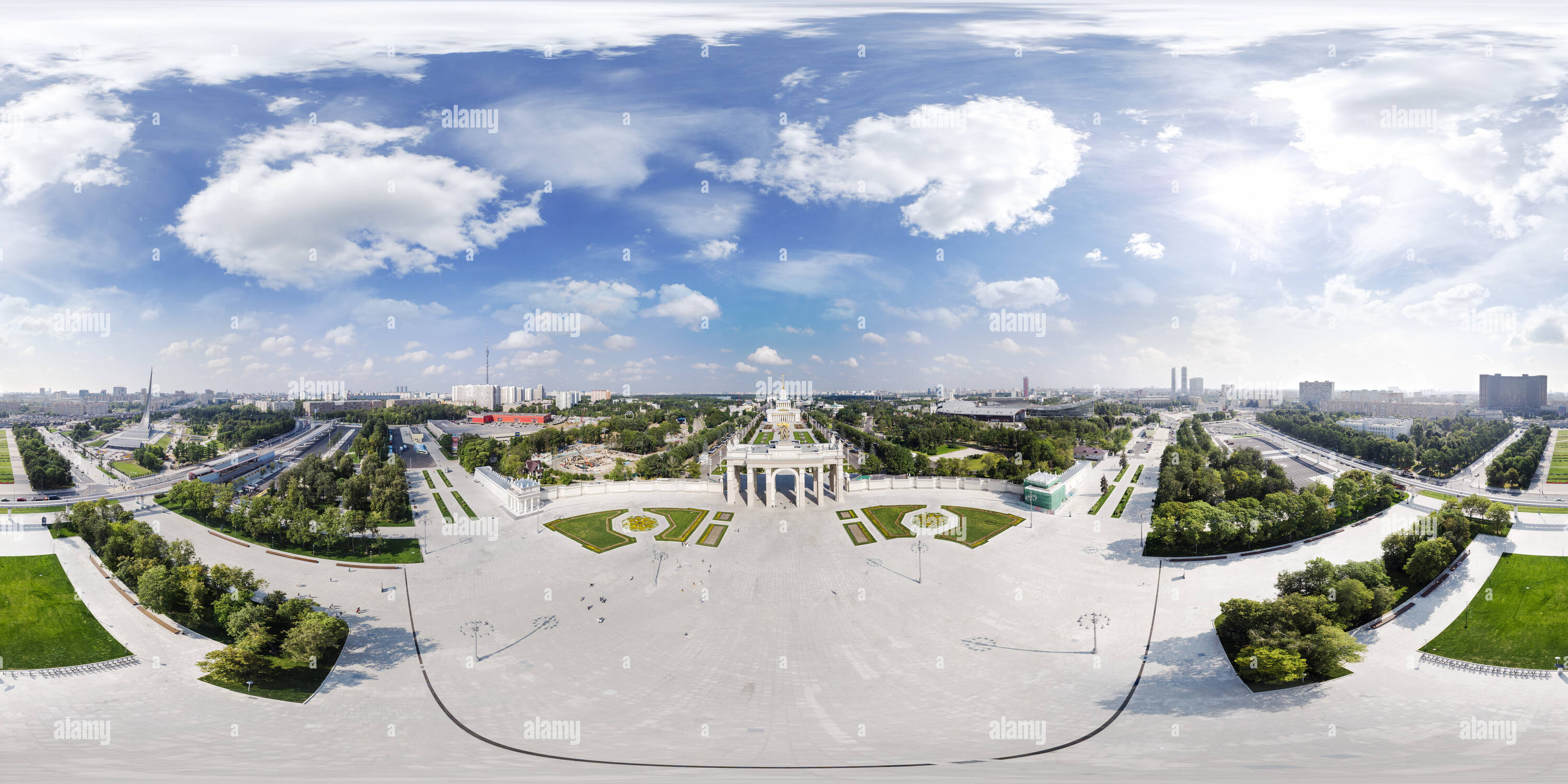 Visualizzazione panoramica a 360 gradi di VDNKH entrata principale arch