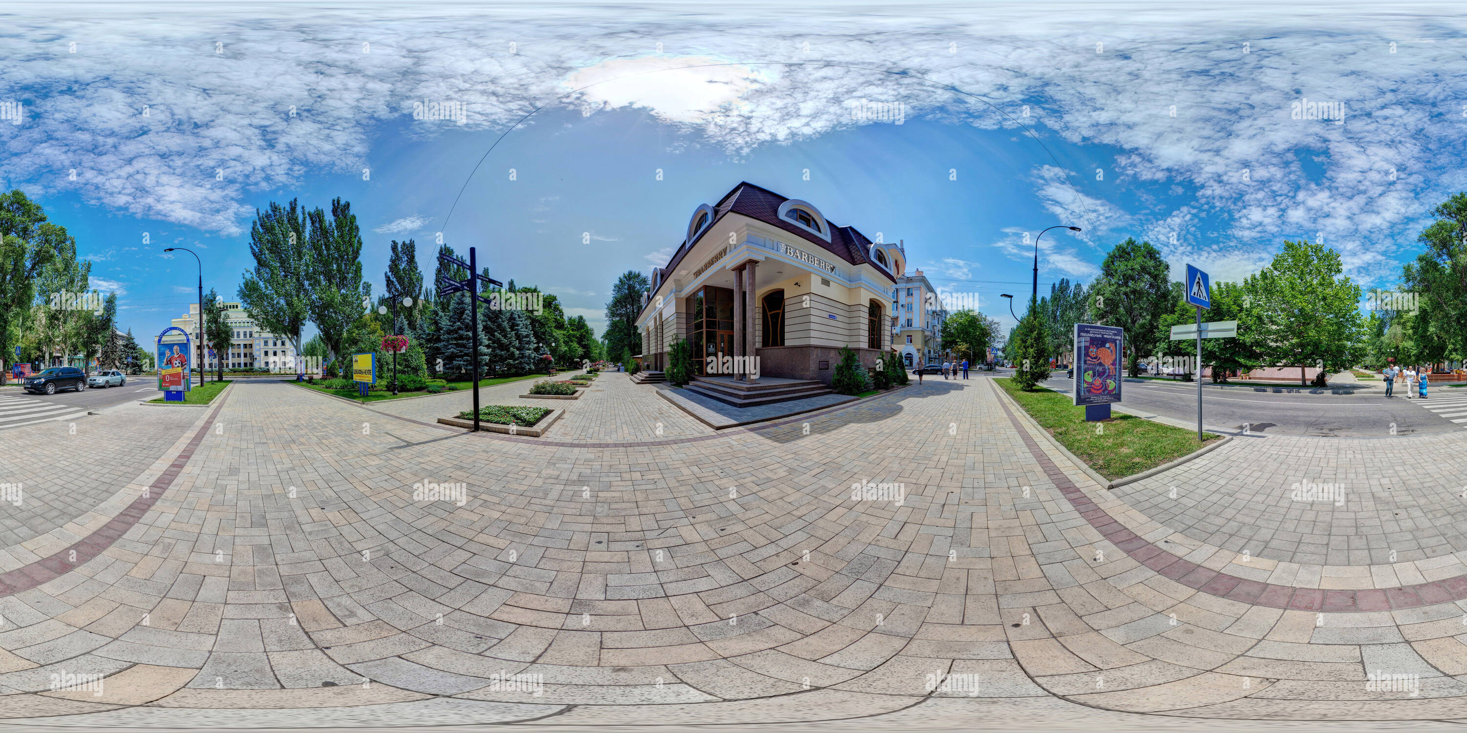 Visualizzazione panoramica a 360 gradi di Pushkin Boulevard. Vicino al cafe crespino.