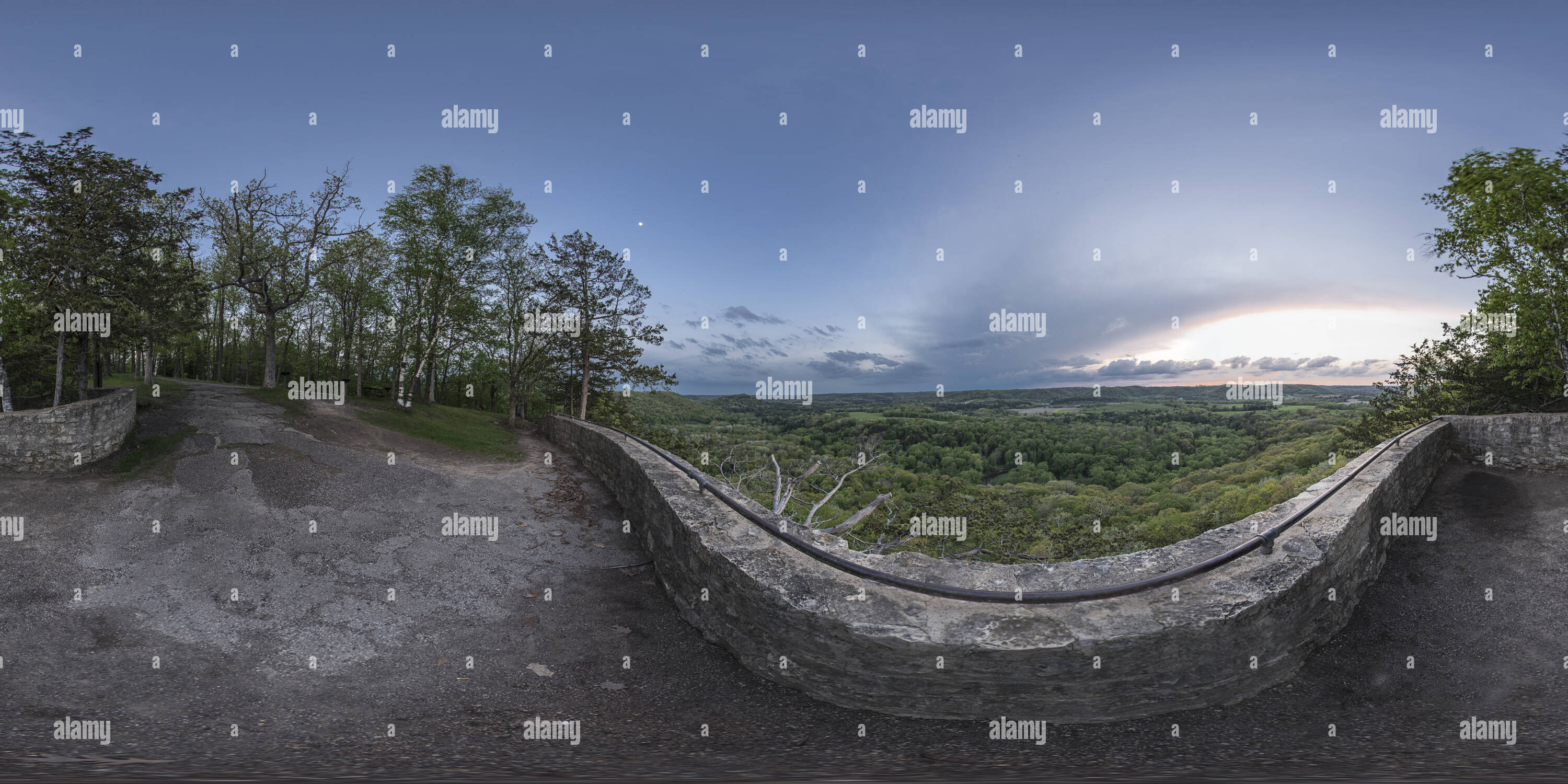 Visualizzazione panoramica a 360 gradi di Wildcat Mountain, vicino Viroqua, Wisconsin