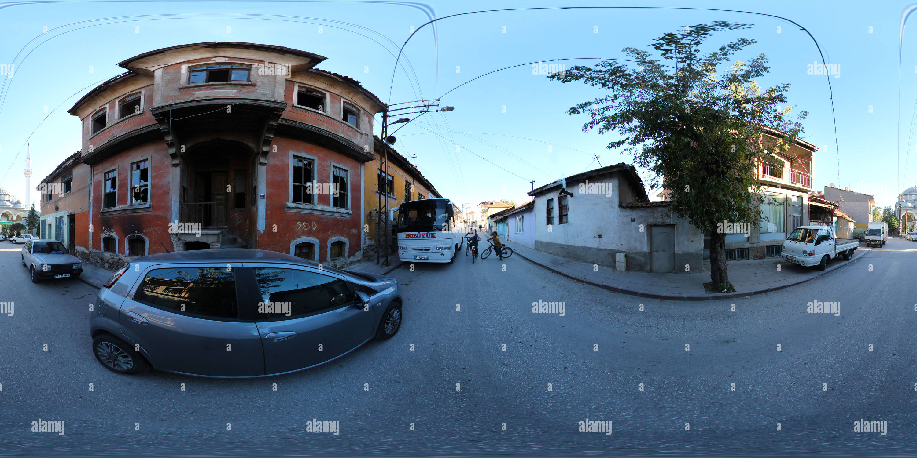 Visualizzazione panoramica a 360 gradi di 245704 - Terakki Cad. - Bingöl Sanal Tur