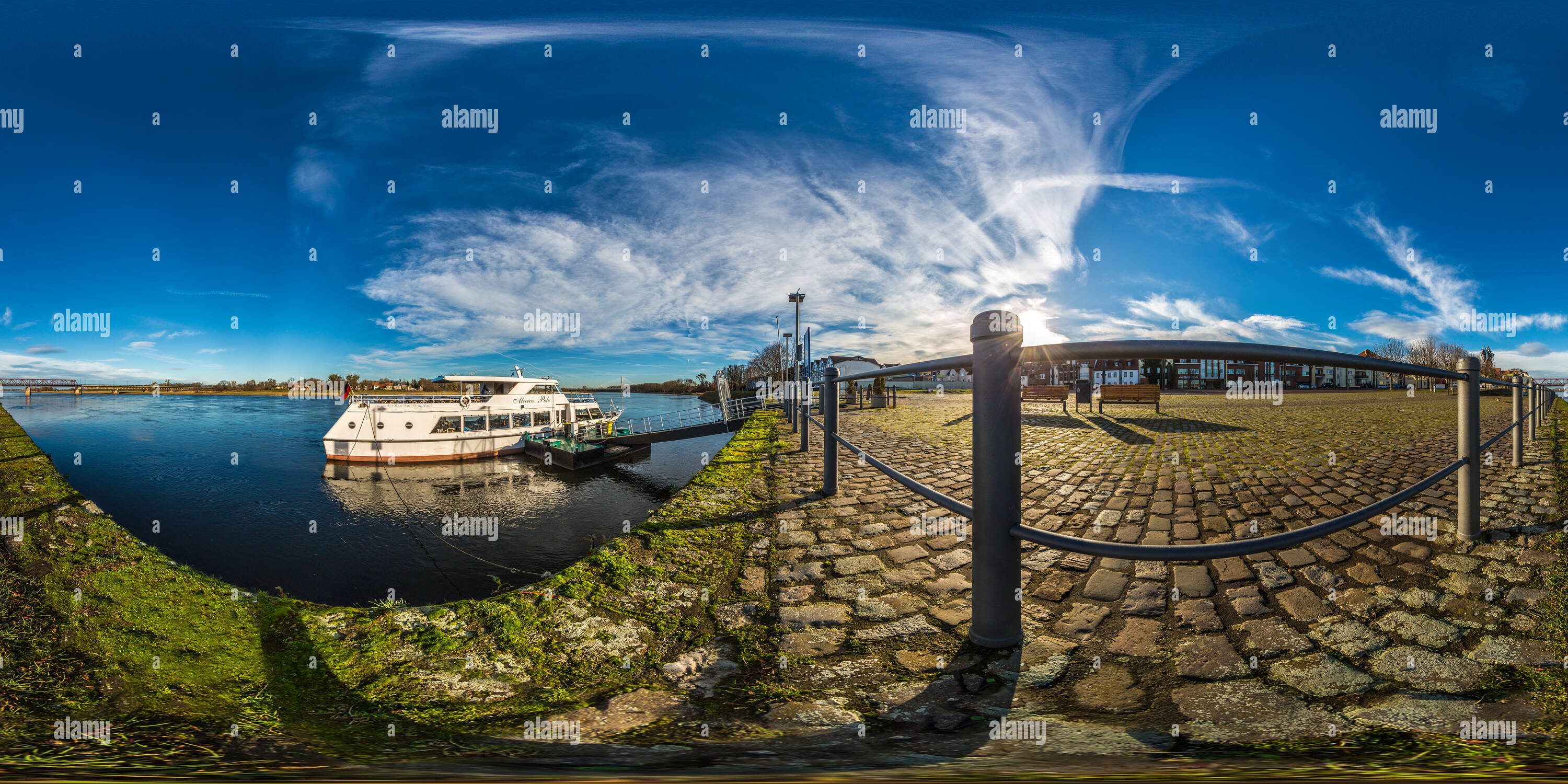 Visualizzazione panoramica a 360 gradi di Schönebeck Salzblumenplatz