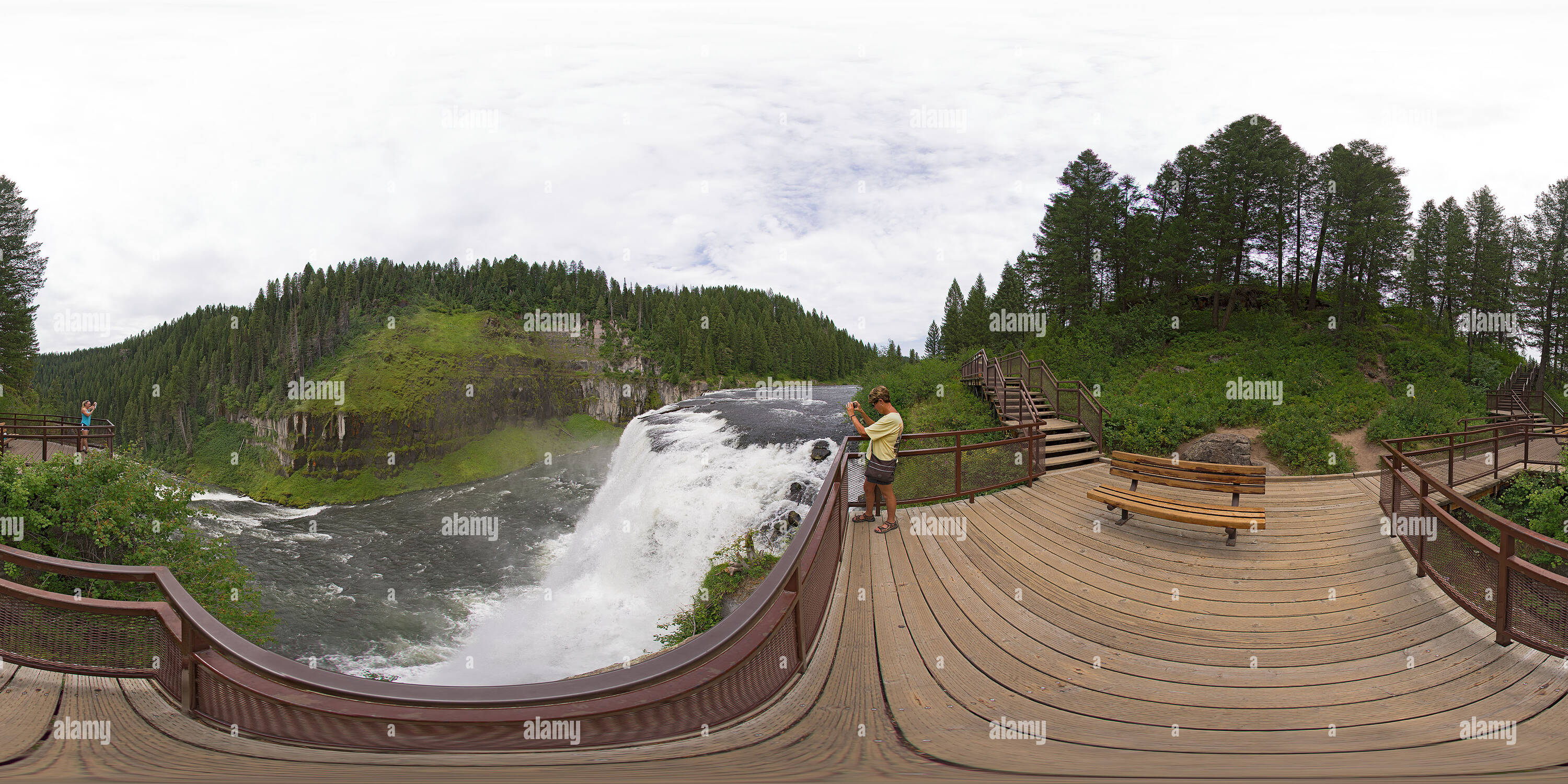 Visualizzazione panoramica a 360 gradi di Mesa superiore cade sulla forcella Henrys River