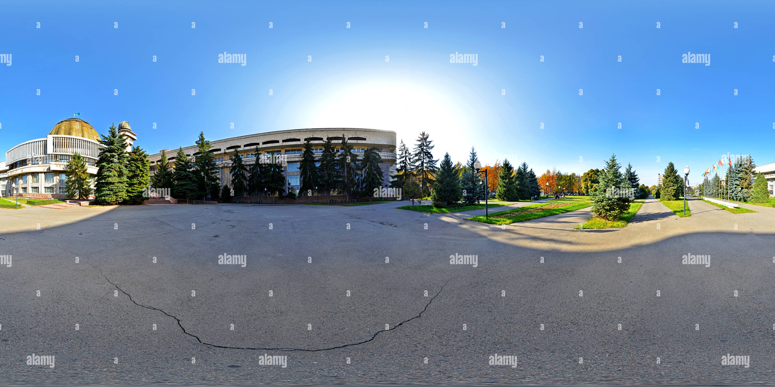 Visualizzazione panoramica a 360 gradi di Almaty bambini palazzo repubblicano