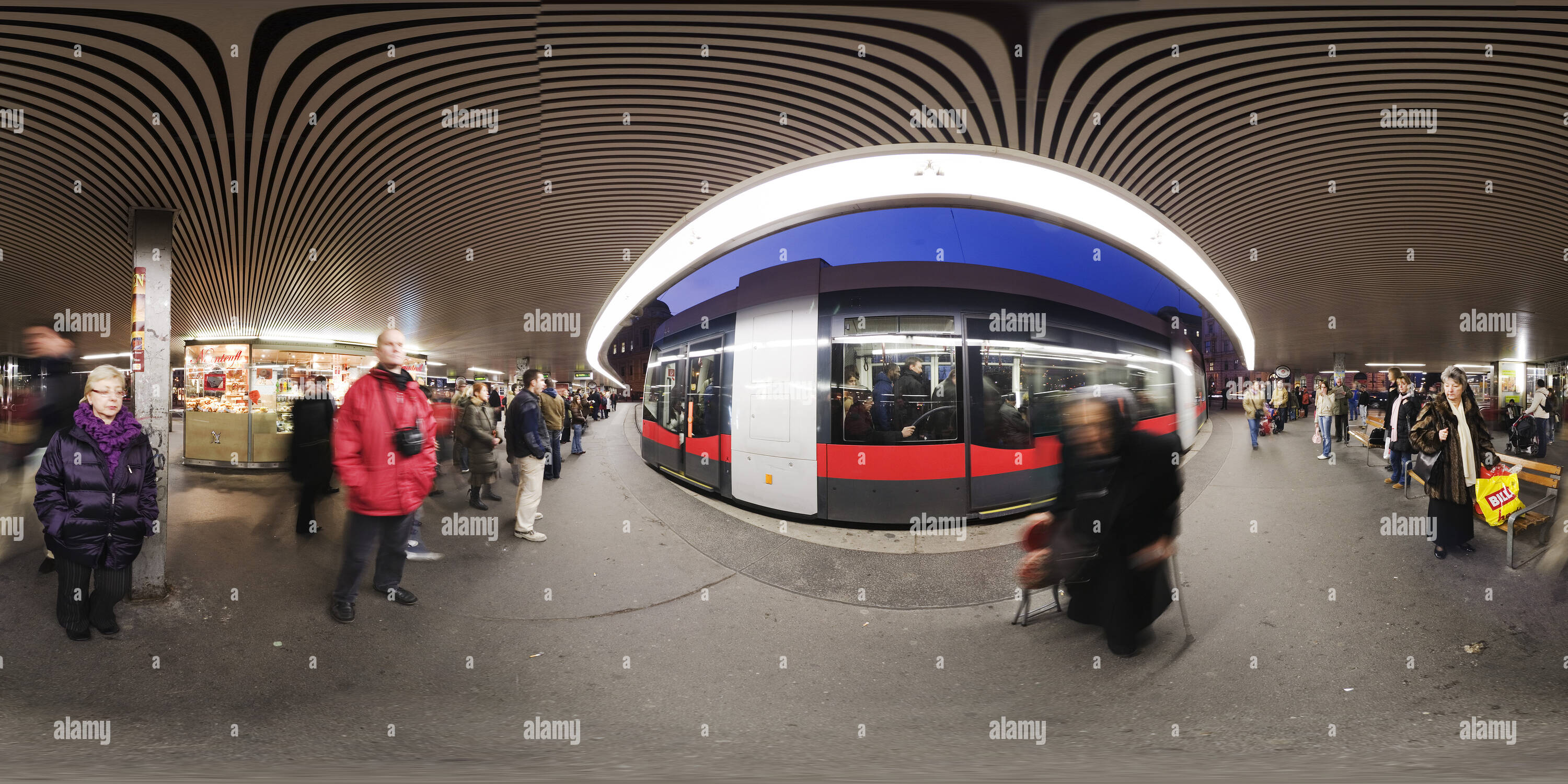 Visualizzazione panoramica a 360 gradi di Schottentor stazione dei tram