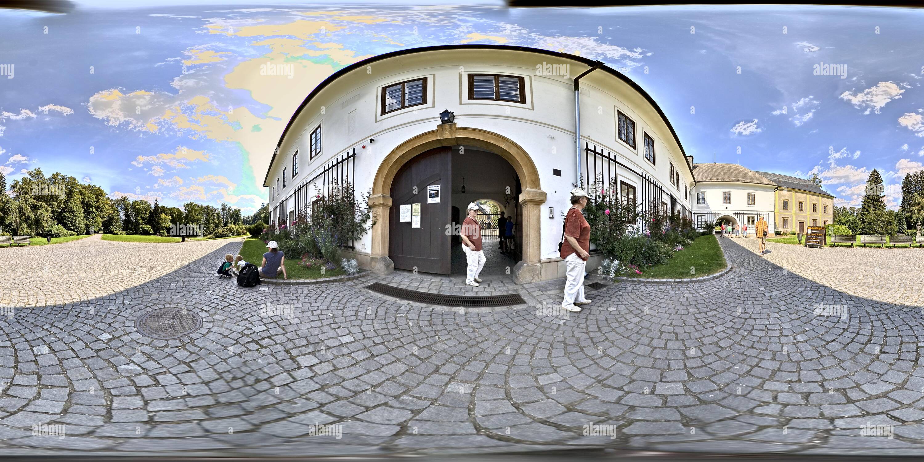 Visualizzazione panoramica a 360 gradi di Zamek Velke Losiny H