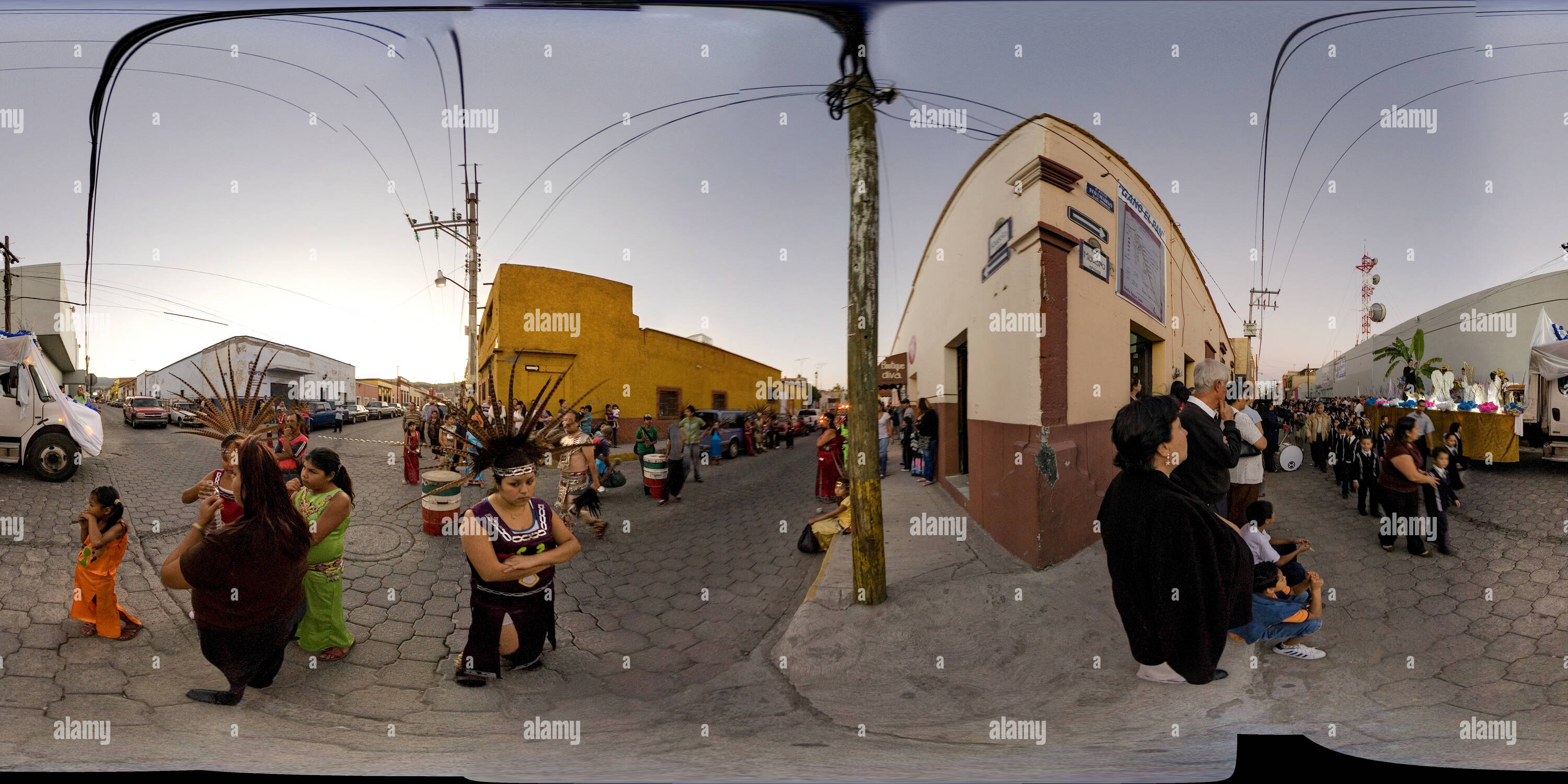 Visualizzazione panoramica a 360 gradi di Cattolica / Pagan Parade di Tequila, Jalisco 3470