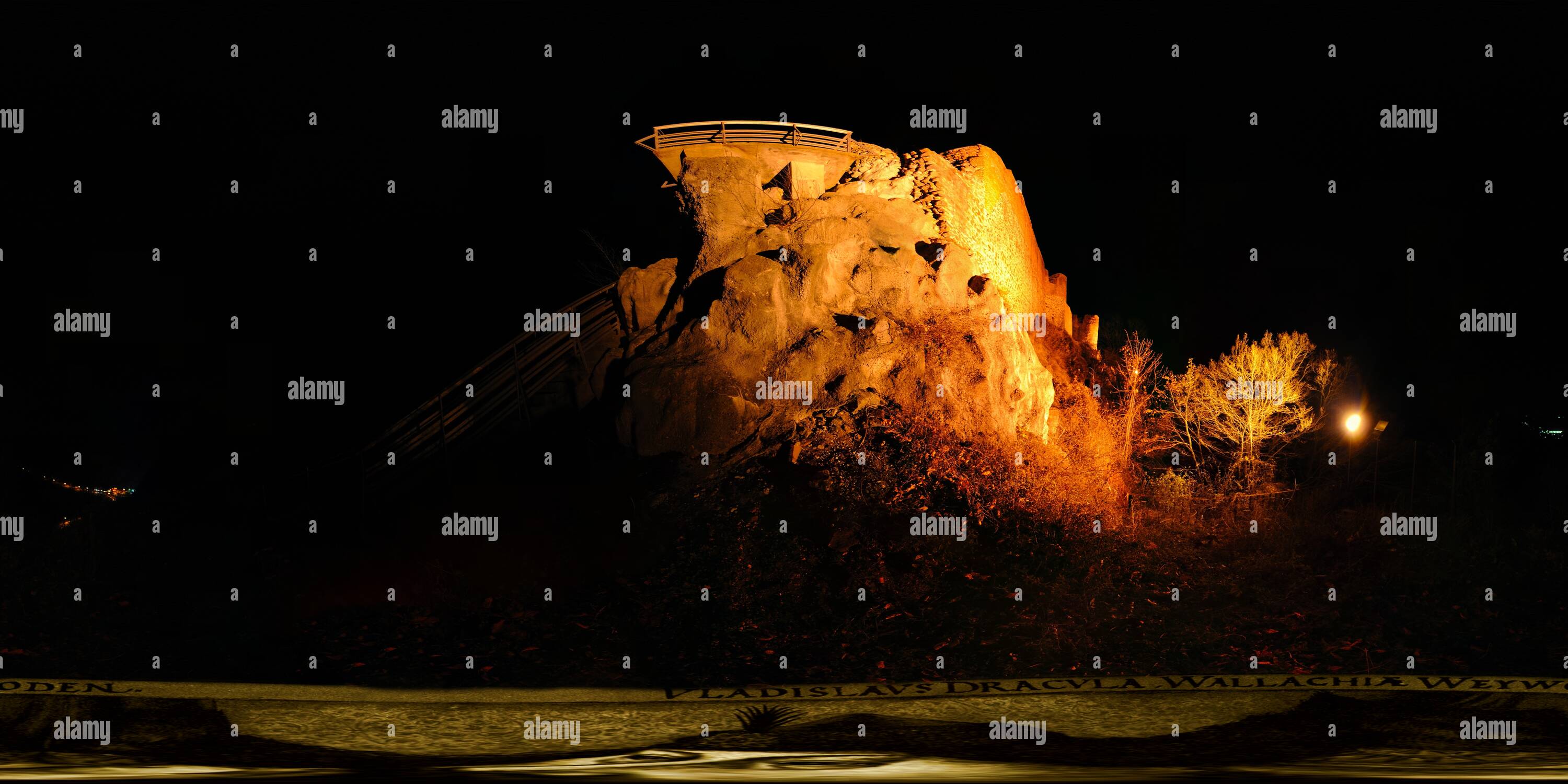 Visualizzazione panoramica a 360 gradi di Il castello di Poienari