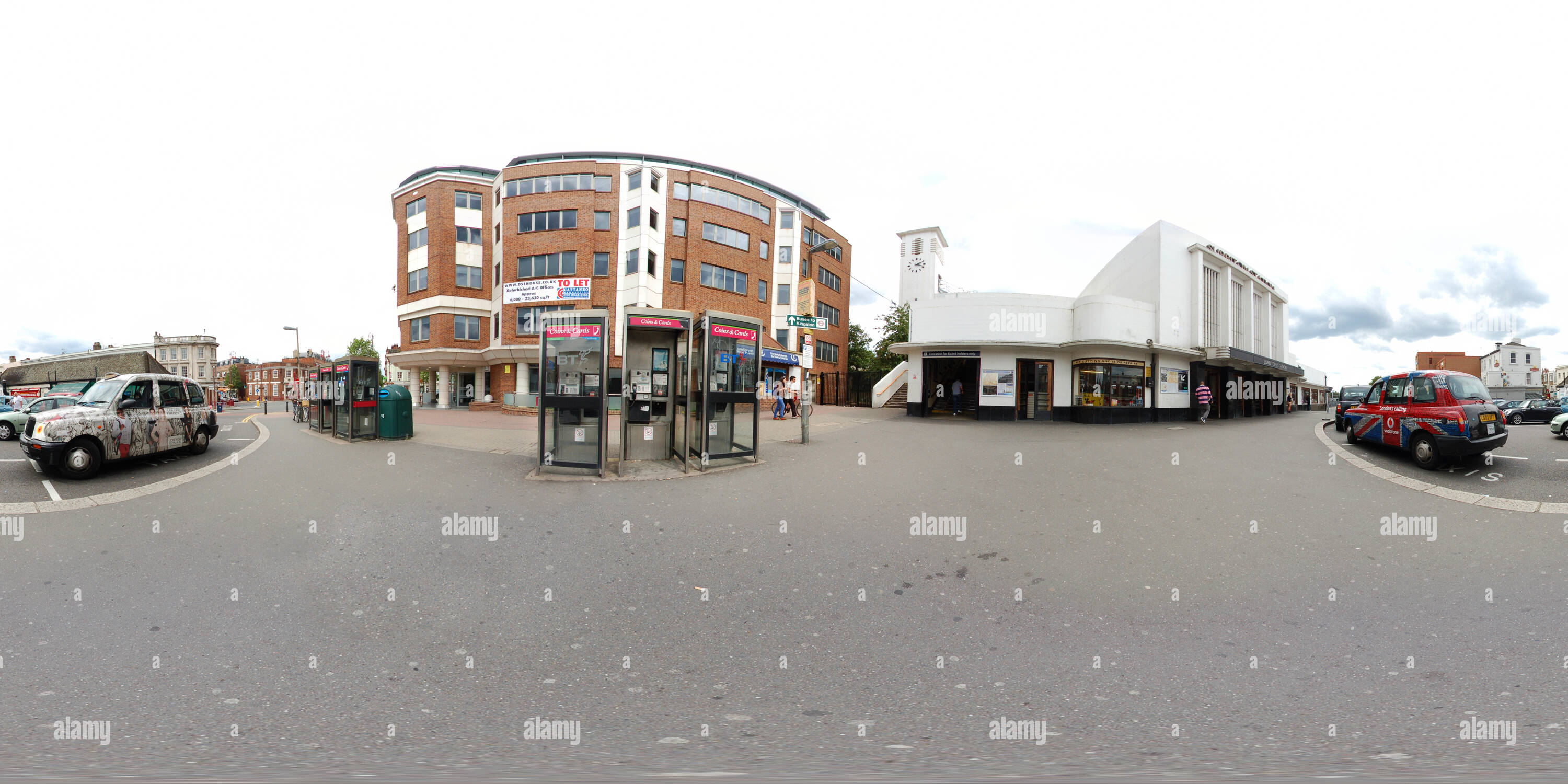 Visualizzazione panoramica a 360 gradi di Stazione di Surbiton