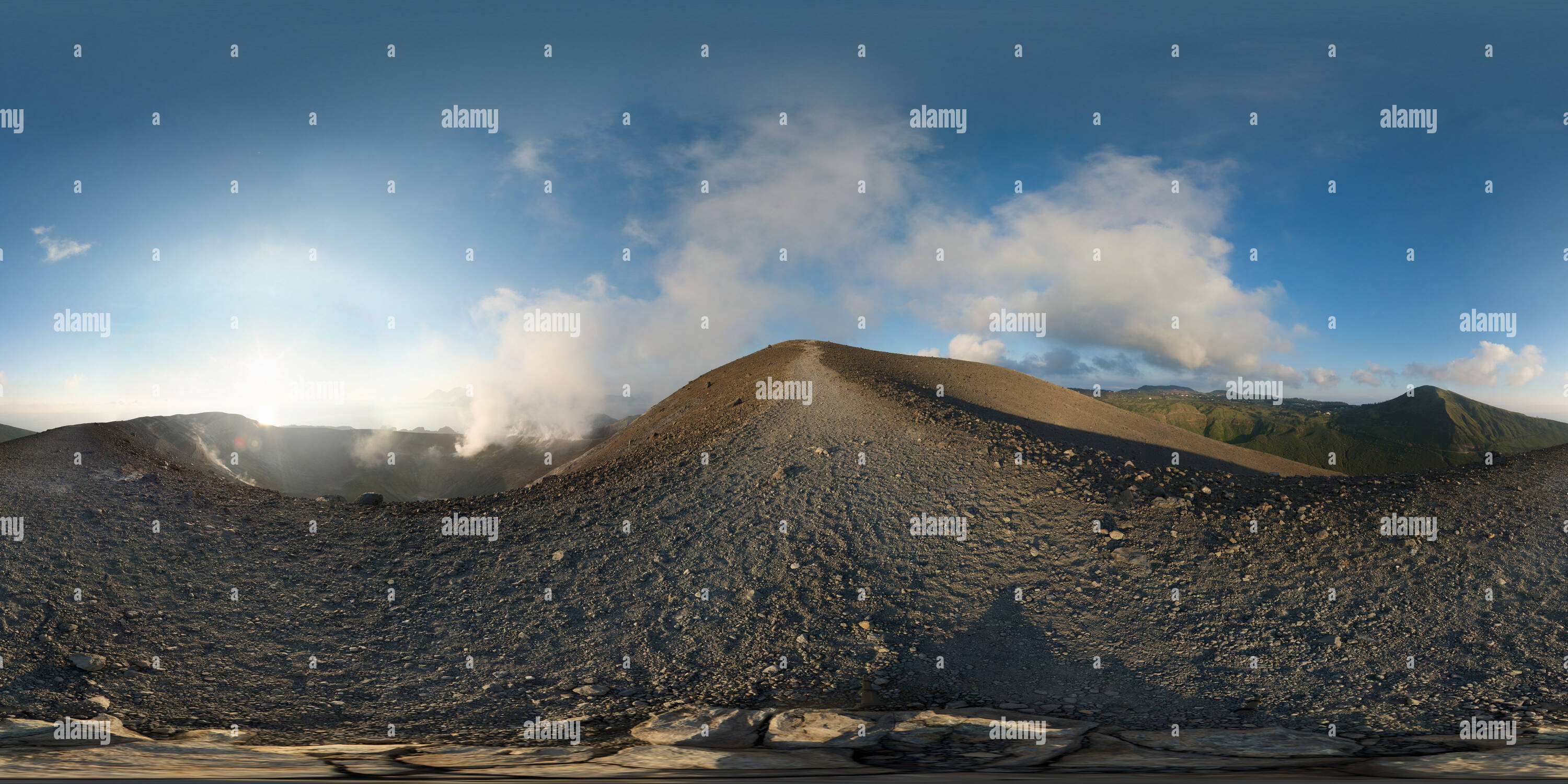 Visualizzazione panoramica a 360 gradi di Sommità del vulcano