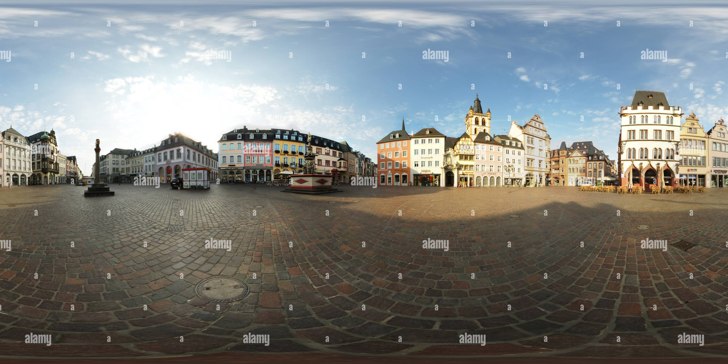Visualizzazione panoramica a 360 gradi di Marktplatz a Treviri