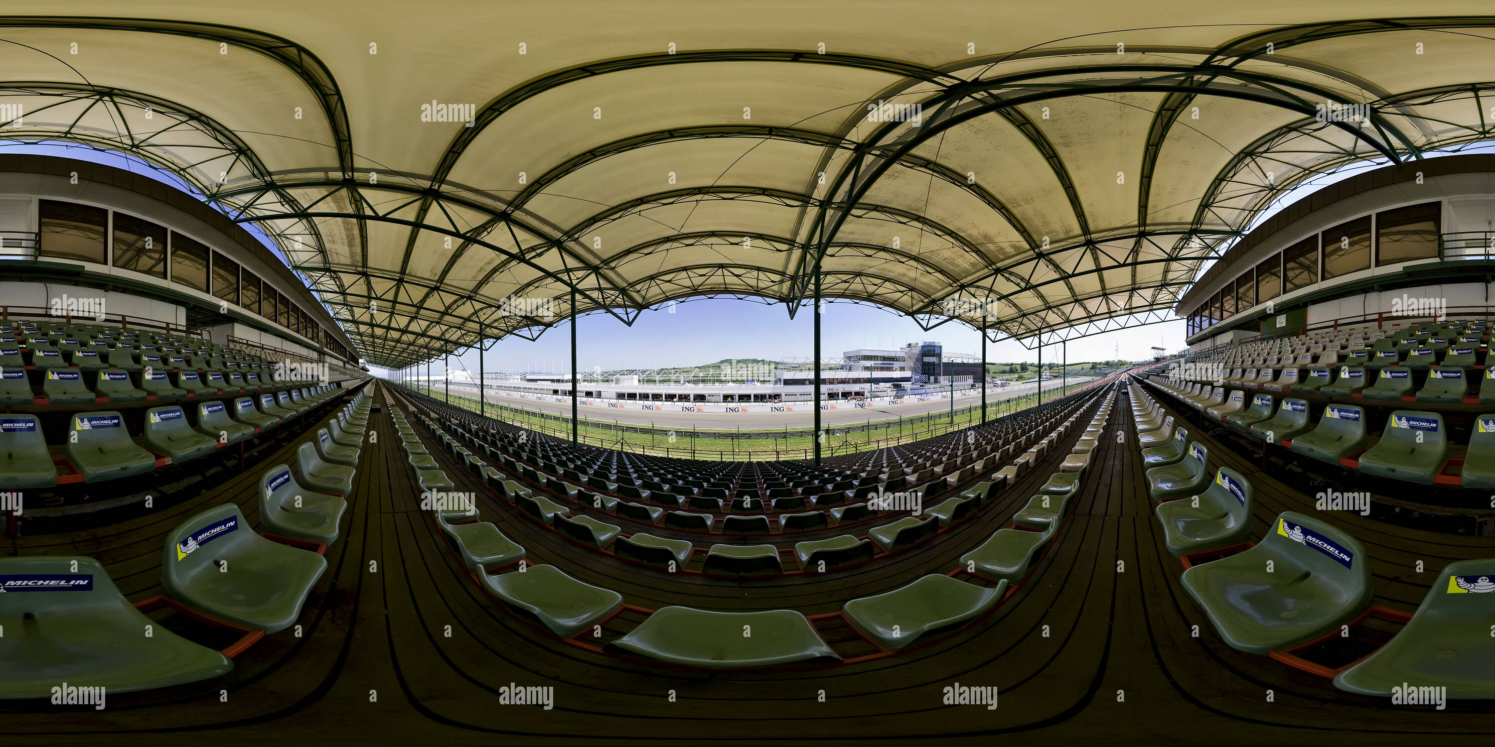 Visualizzazione panoramica a 360 gradi di Hungaroring Super Gold tribune