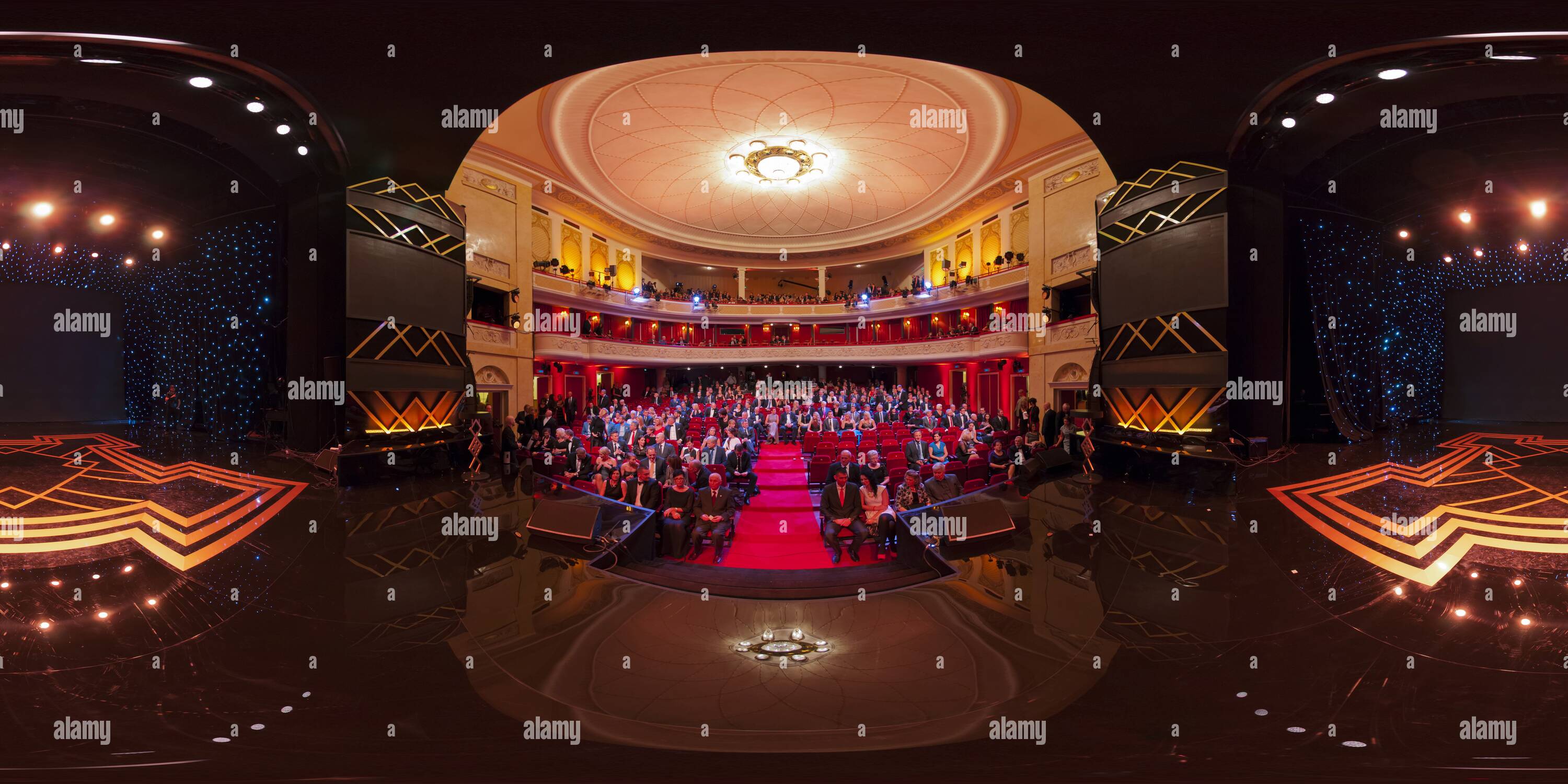 Visualizzazione panoramica a 360 gradi di Gala Sportowiec Roku 2013 (6994)