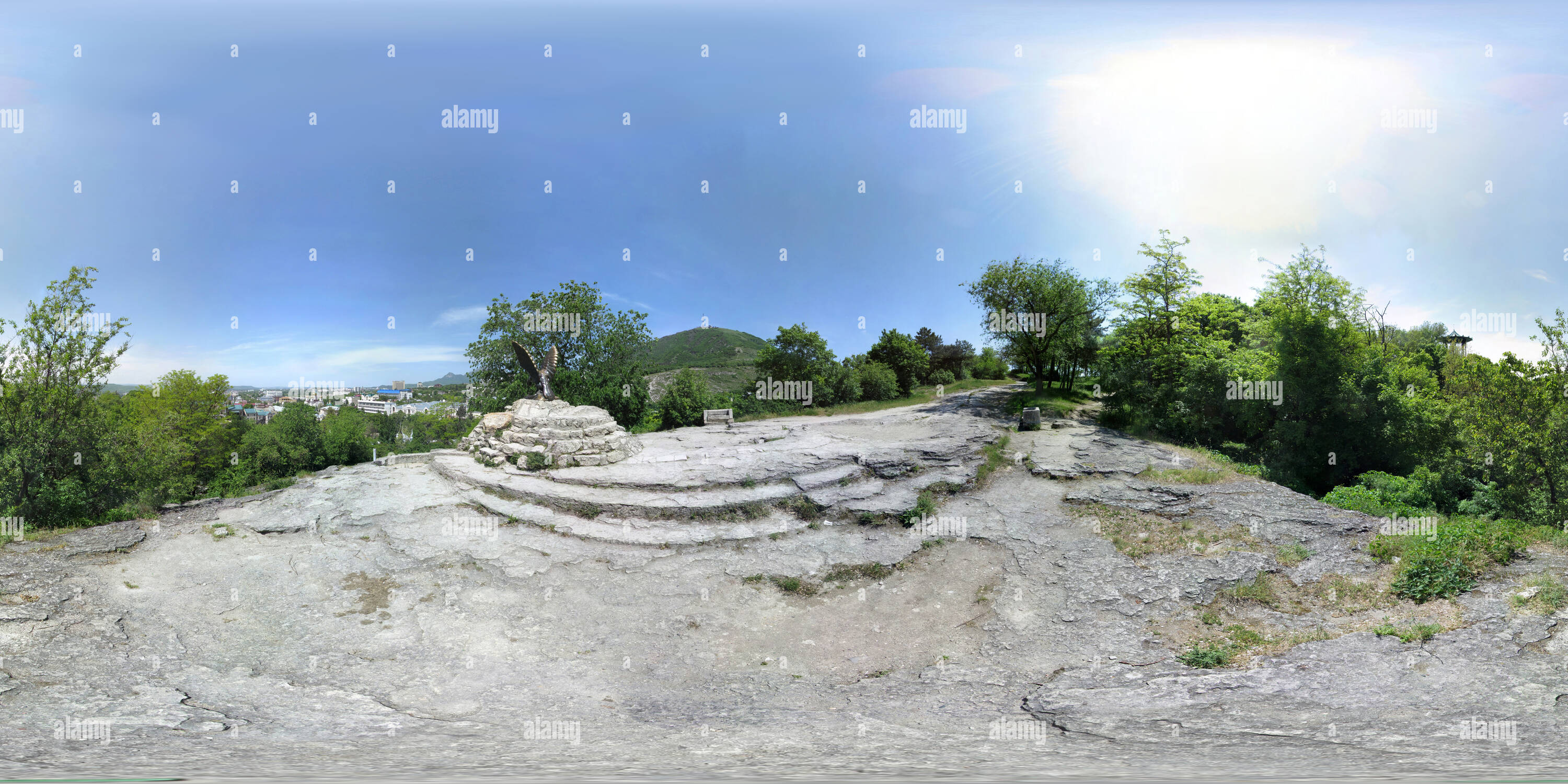 Visualizzazione panoramica a 360 gradi di Eagle In Pyatigorsk