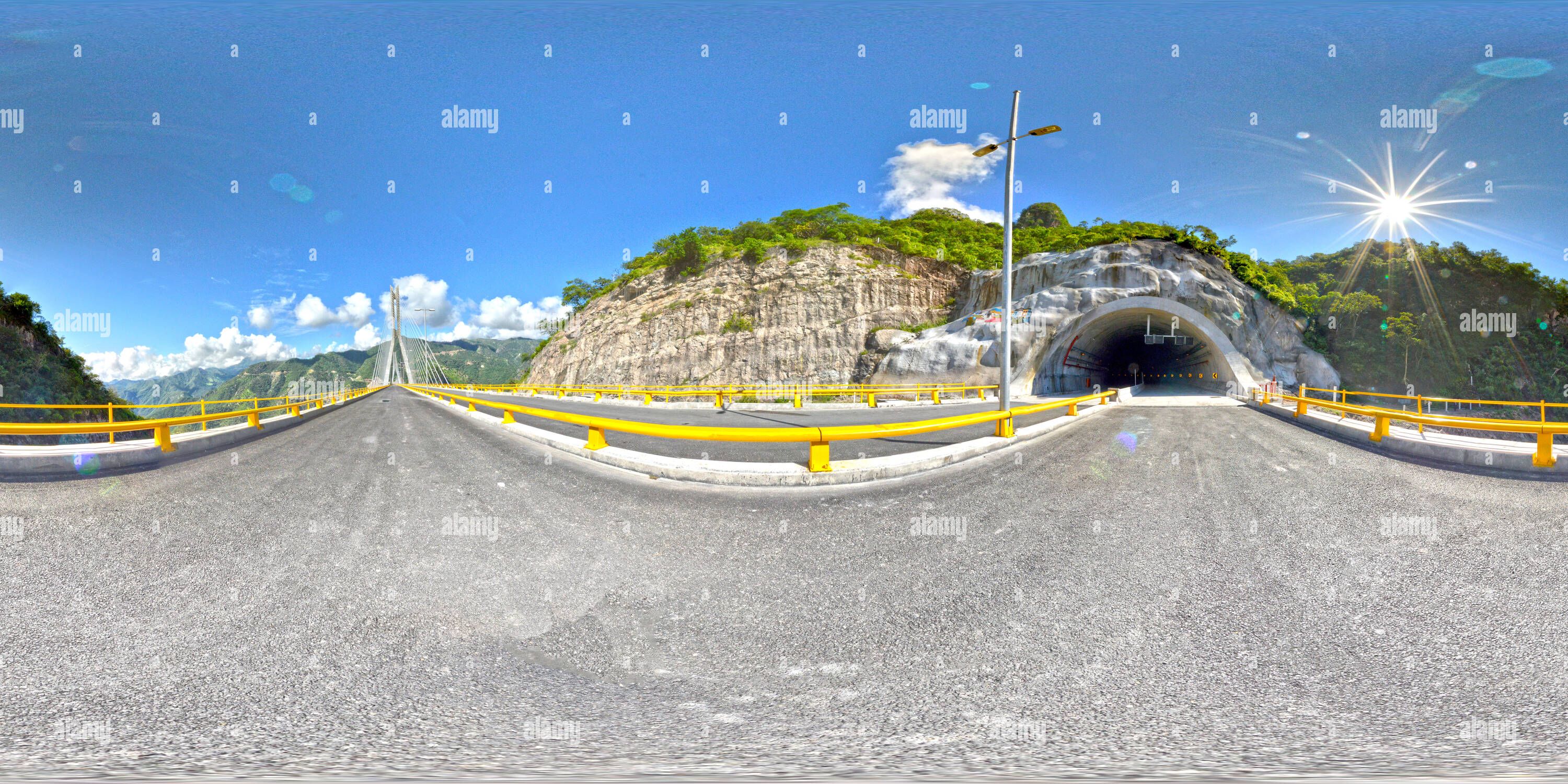 Visualizzazione panoramica a 360 gradi di Baluarte ponte in Durango Messico