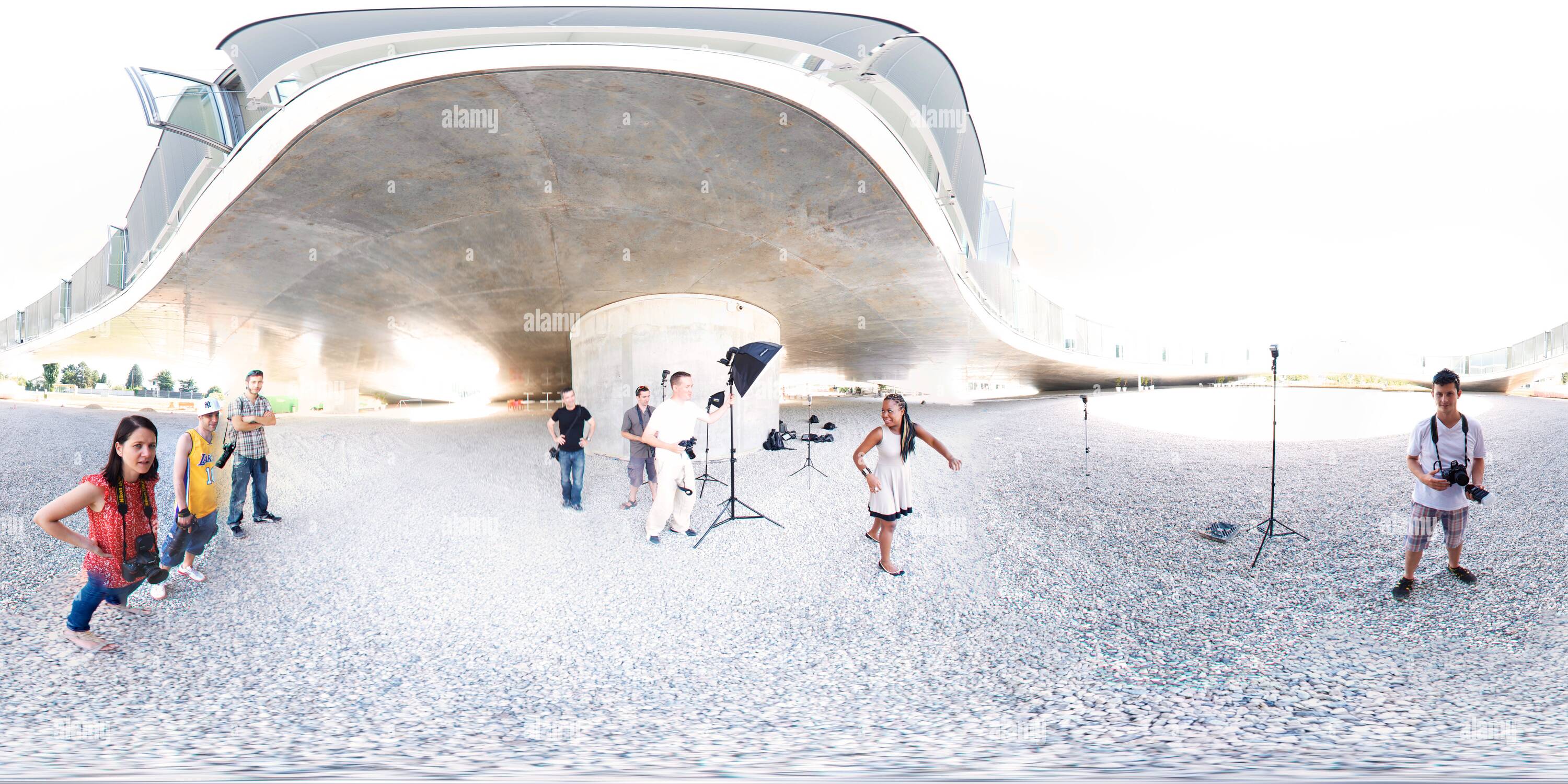 Visualizzazione panoramica a 360 gradi di Rolex Learning Center e fotografi